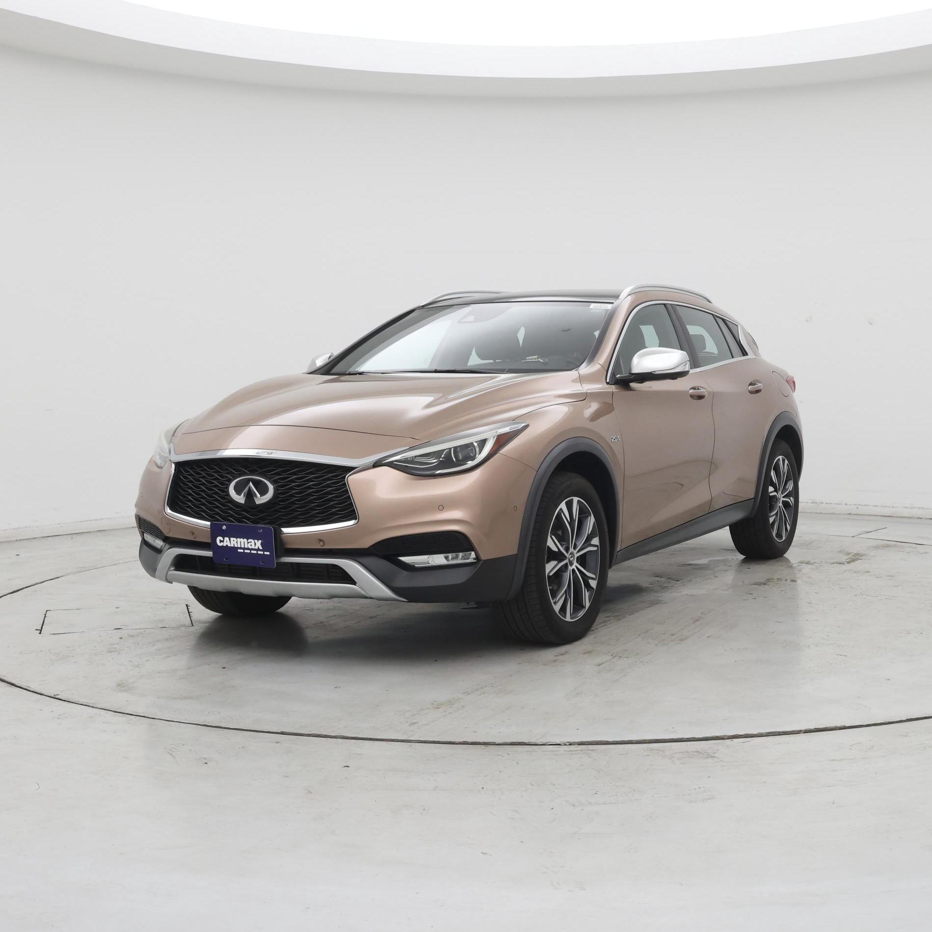 Thumbnail: 2018 INFINITI QX30 - 4