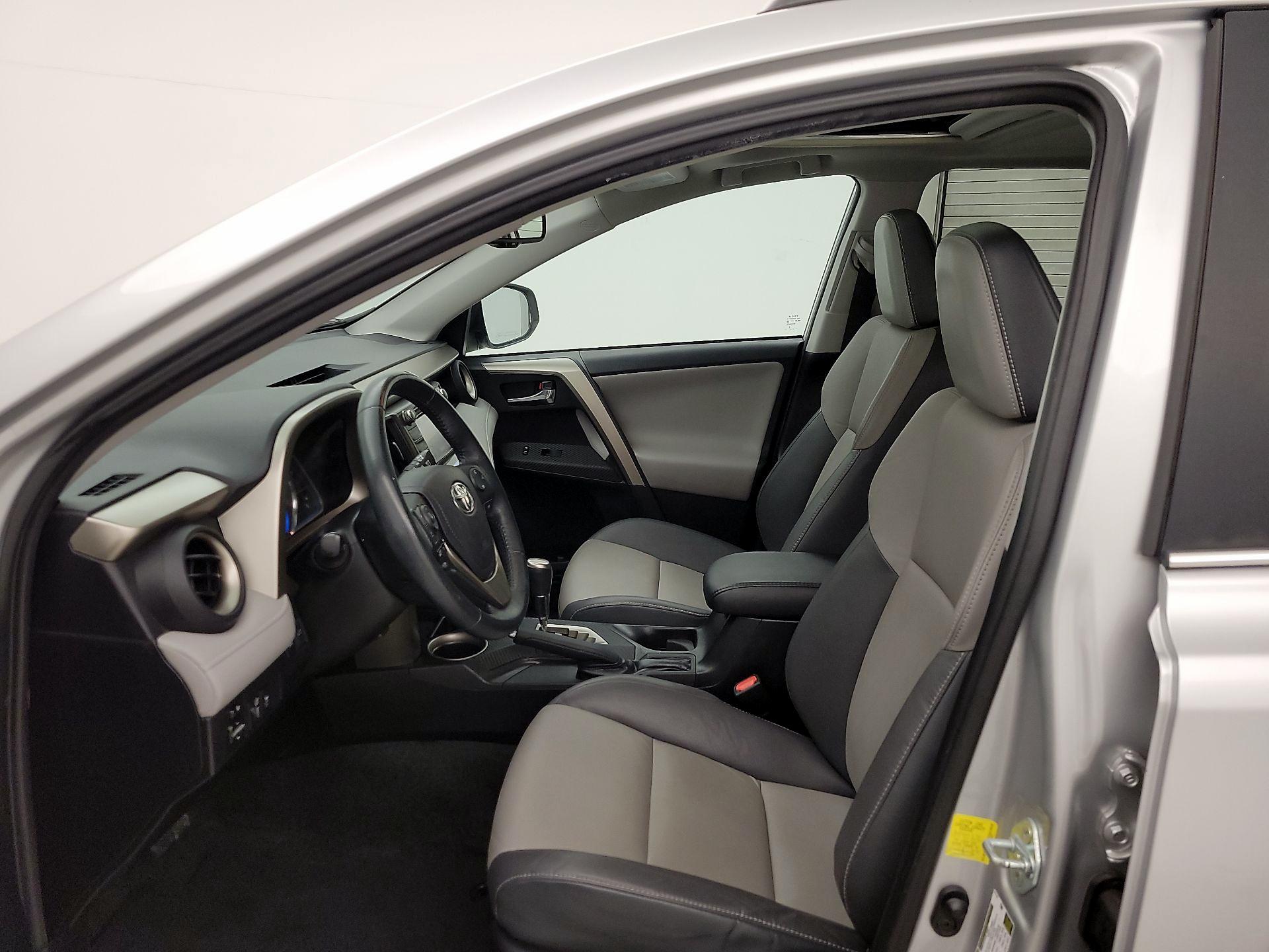Thumbnail: 2014 Toyota RAV4 - 11