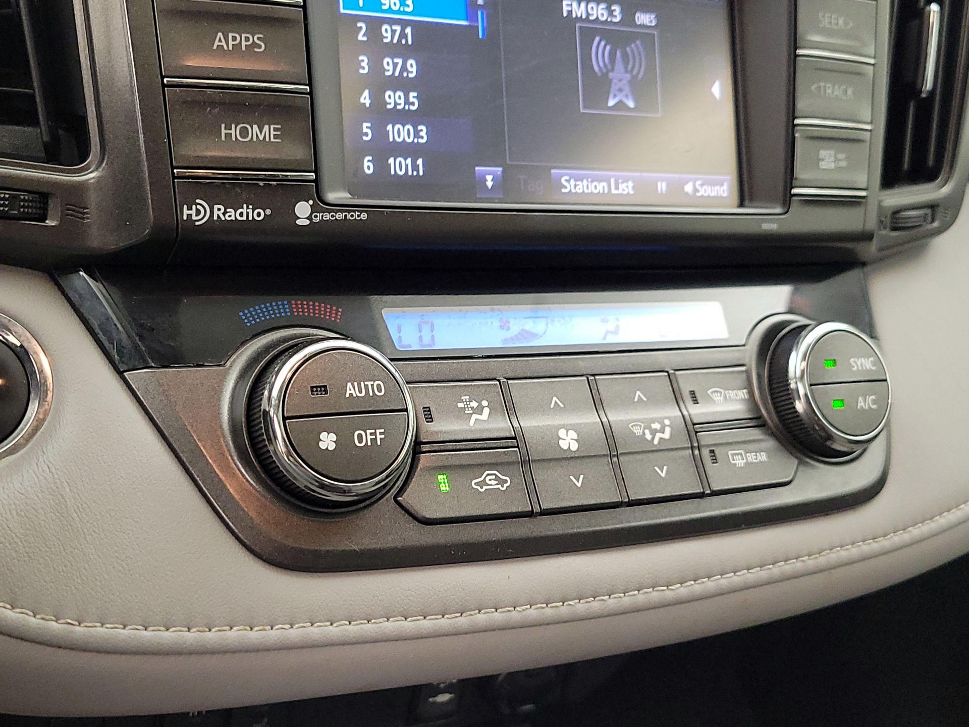 Thumbnail: 2014 Toyota RAV4 - 16