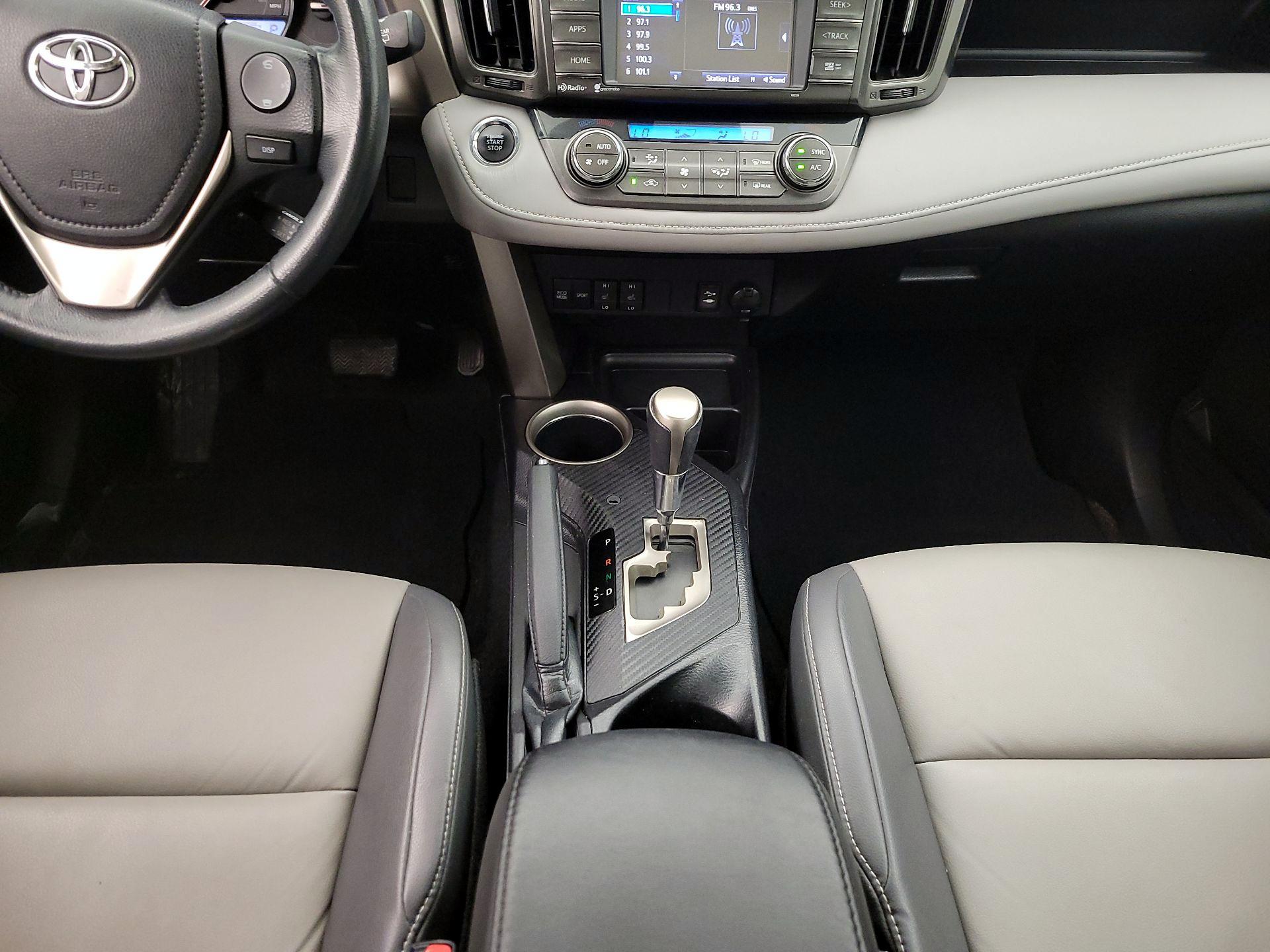 Thumbnail: 2014 Toyota RAV4 - 17