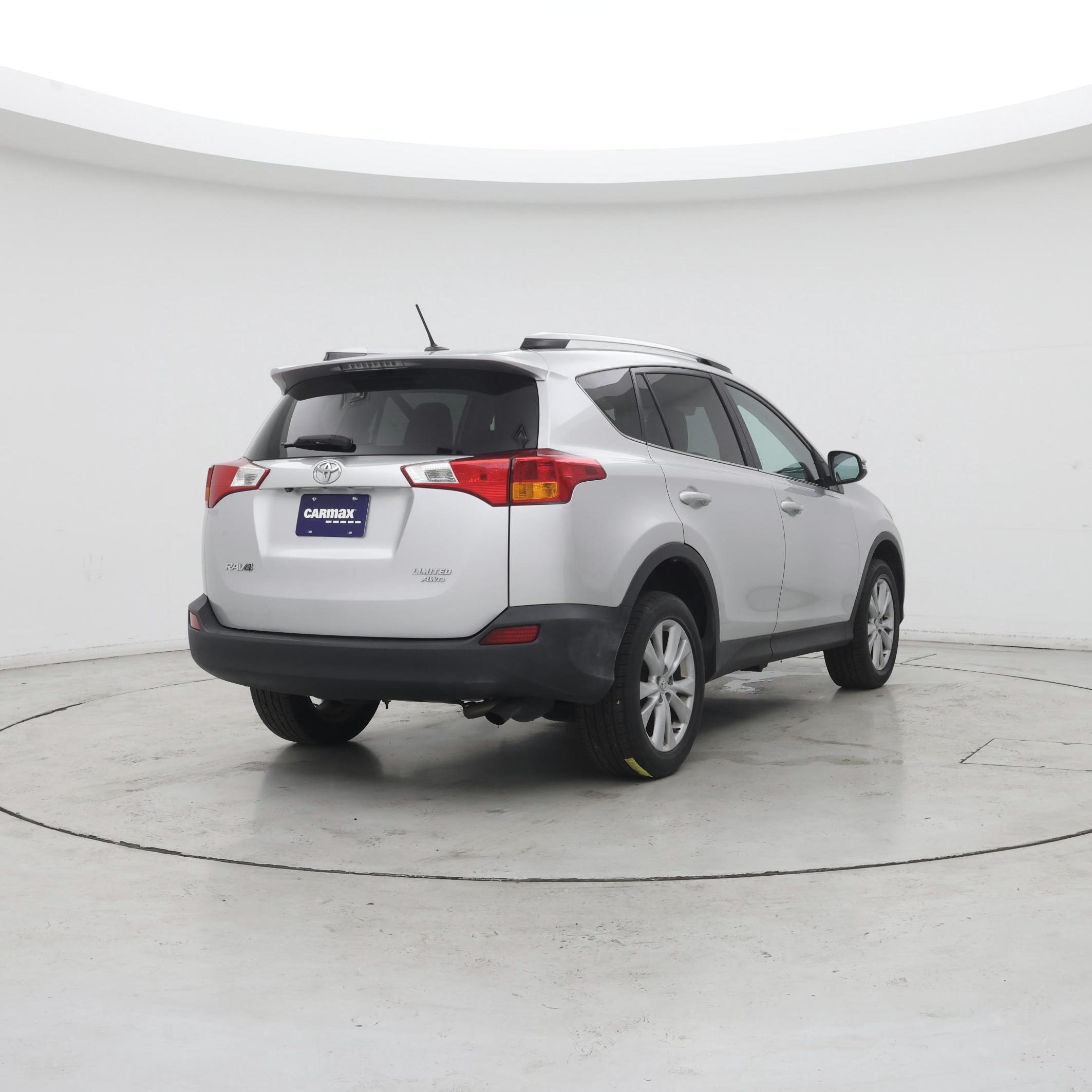 Thumbnail: 2014 Toyota RAV4 - 8