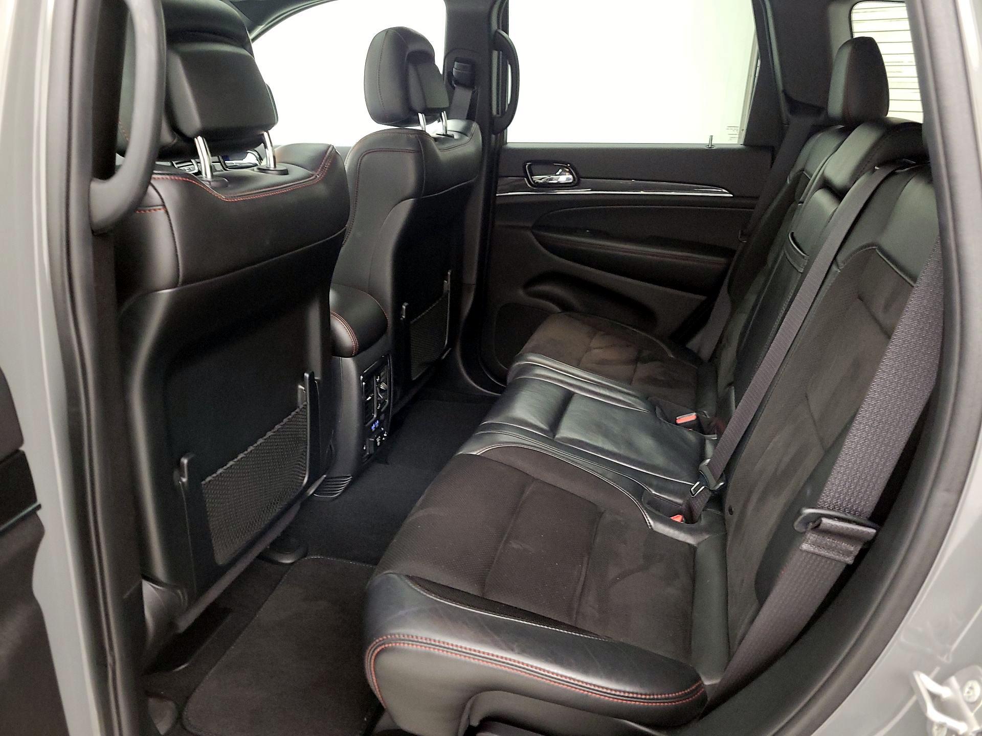 Thumbnail: 2020 Jeep Grand Cherokee - 19