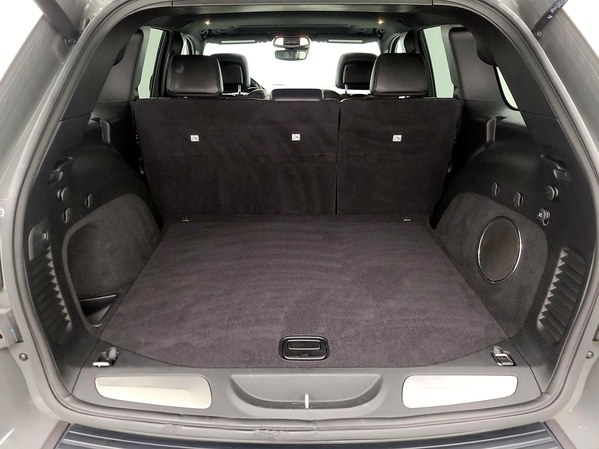 Thumbnail: 2020 Jeep Grand Cherokee - 20