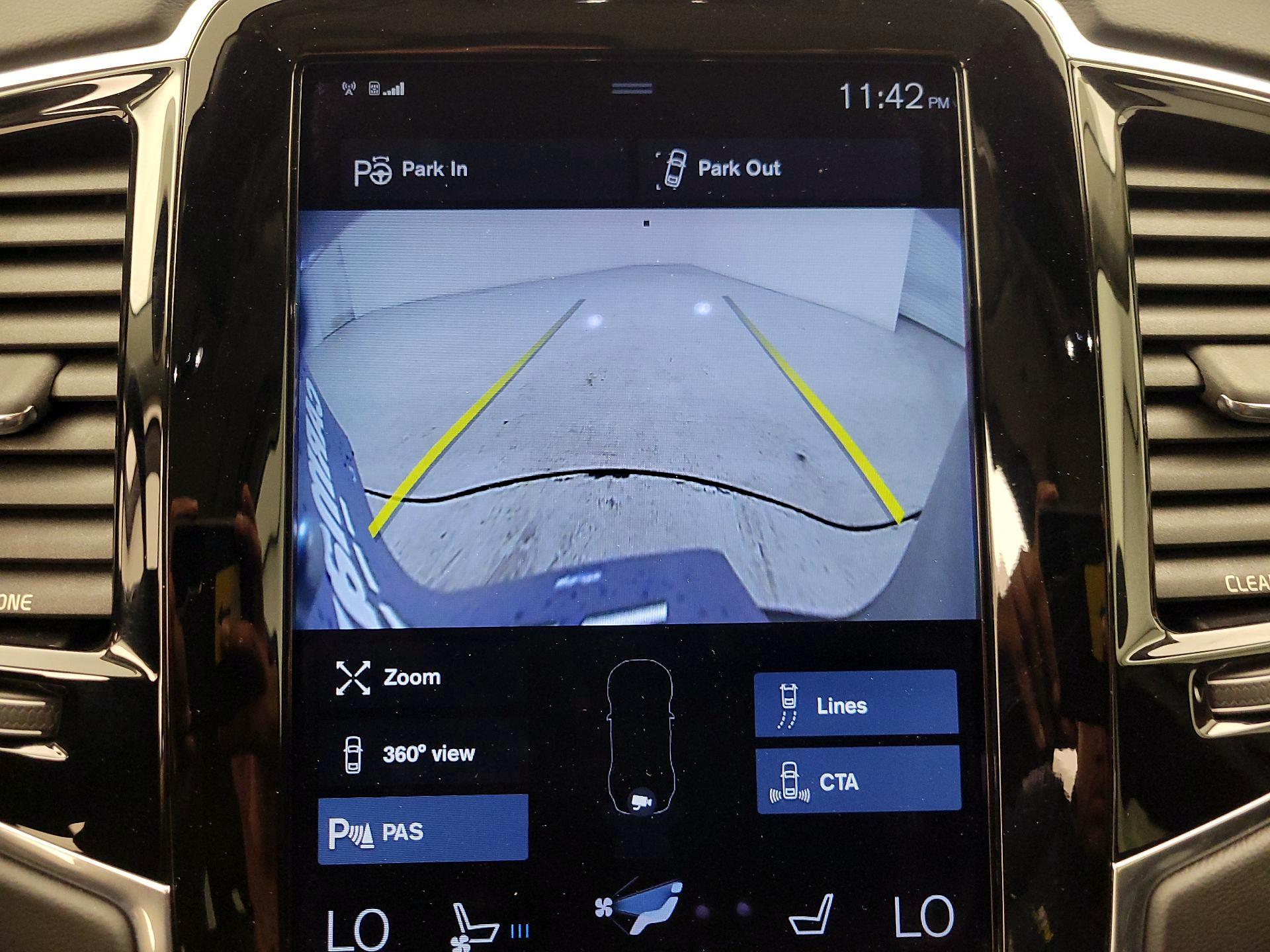 Thumbnail: 2016 Volvo XC90 - 14
