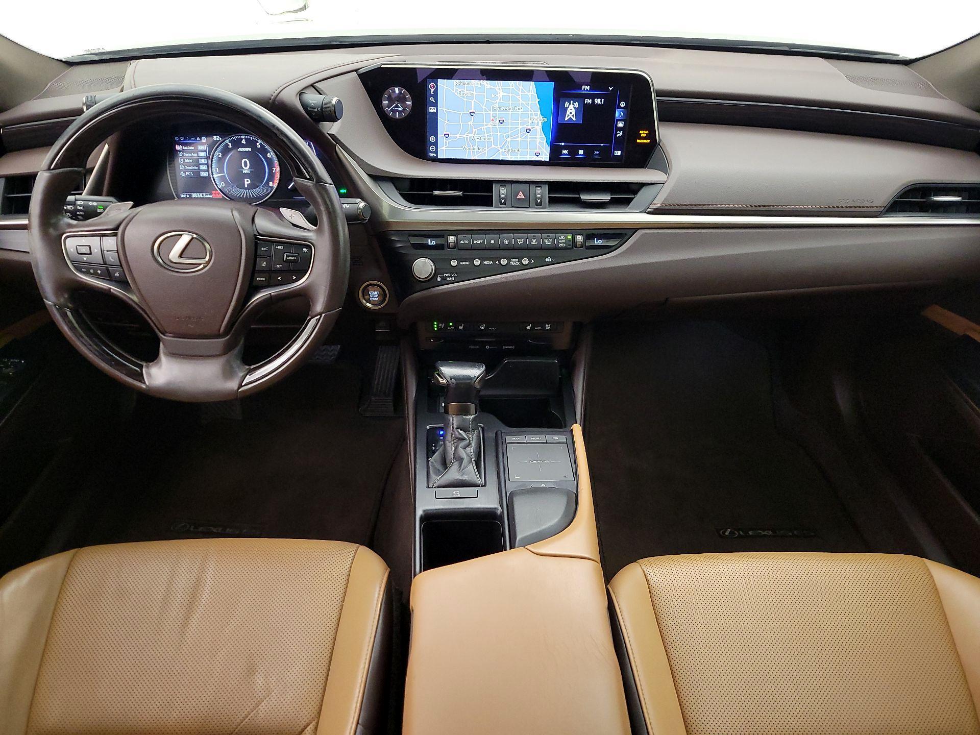 Thumbnail: 2021 Lexus ES - 9