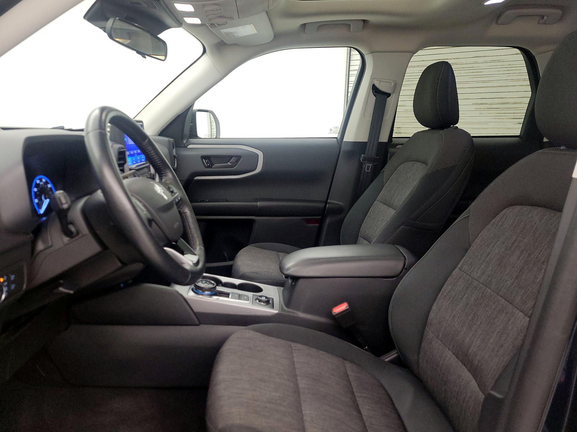 Thumbnail: 2022 Ford Bronco Sport - 11