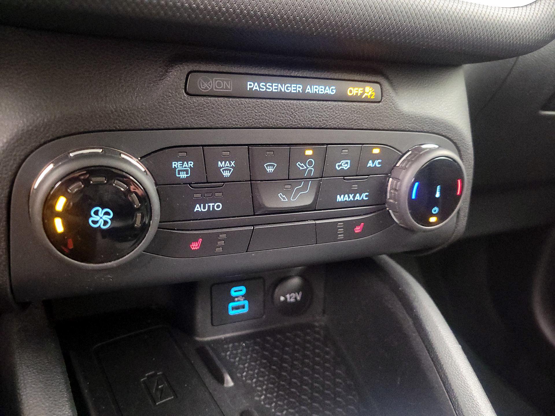 Thumbnail: 2022 Ford Bronco Sport - 16