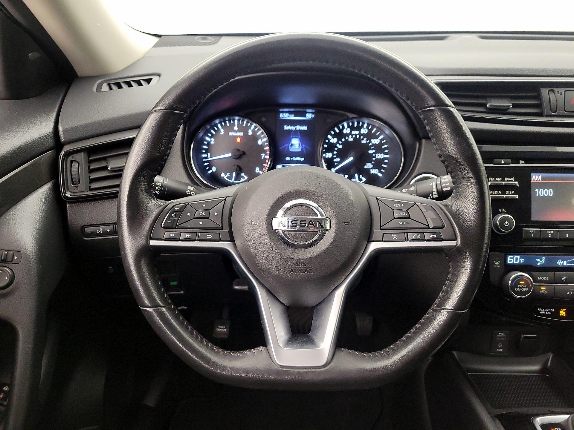 Thumbnail: 2017 Nissan Rogue - 10
