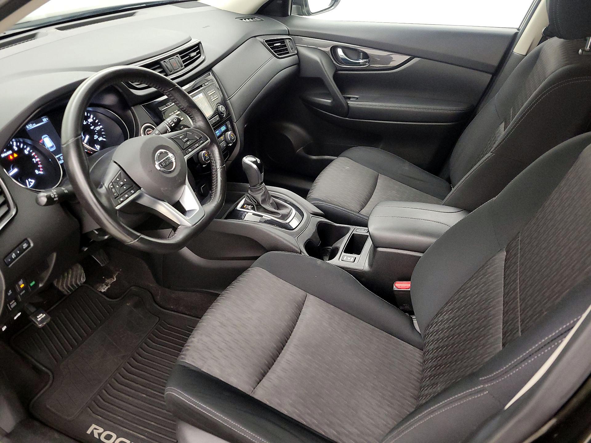 Thumbnail: 2017 Nissan Rogue - 11