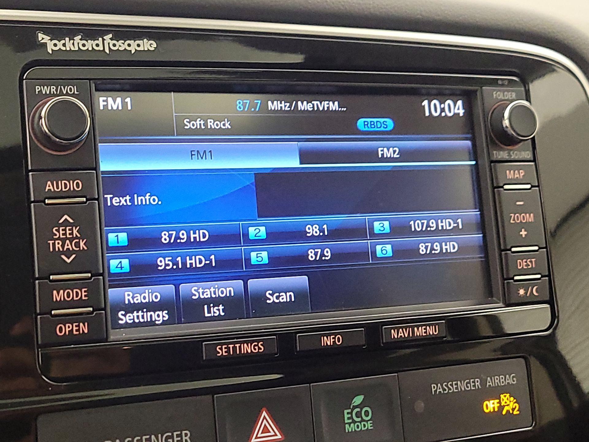Thumbnail: 2015 Mitsubishi Outlander - 15