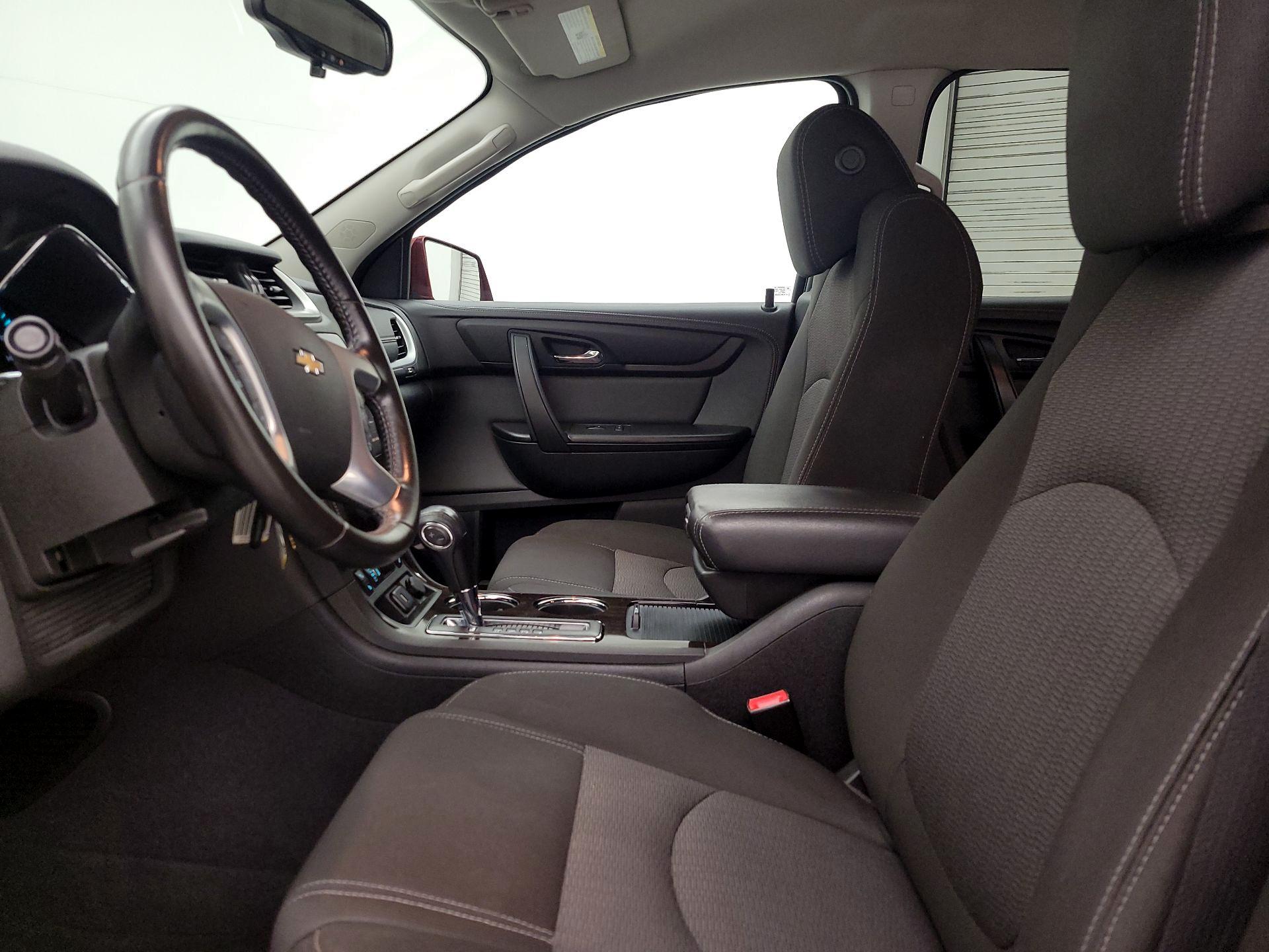 Thumbnail: 2017 Chevrolet Traverse - 11