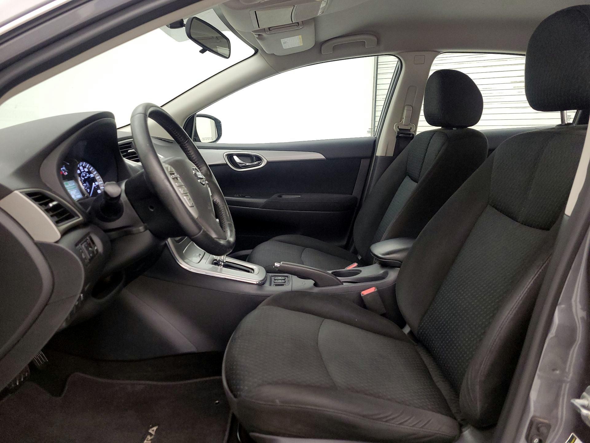 Thumbnail: 2015 Nissan Sentra - 11