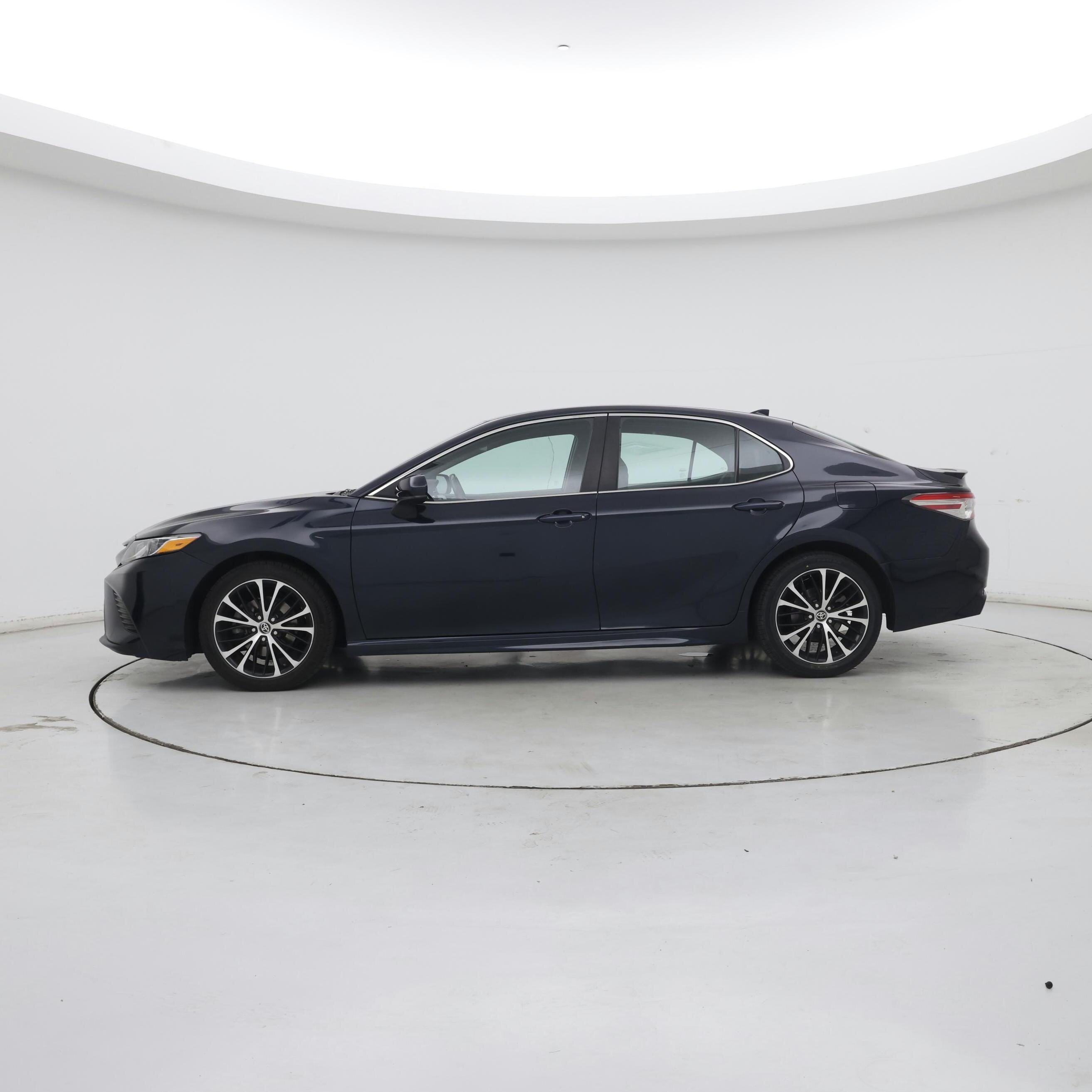 Thumbnail: 2020 Toyota Camry - 3