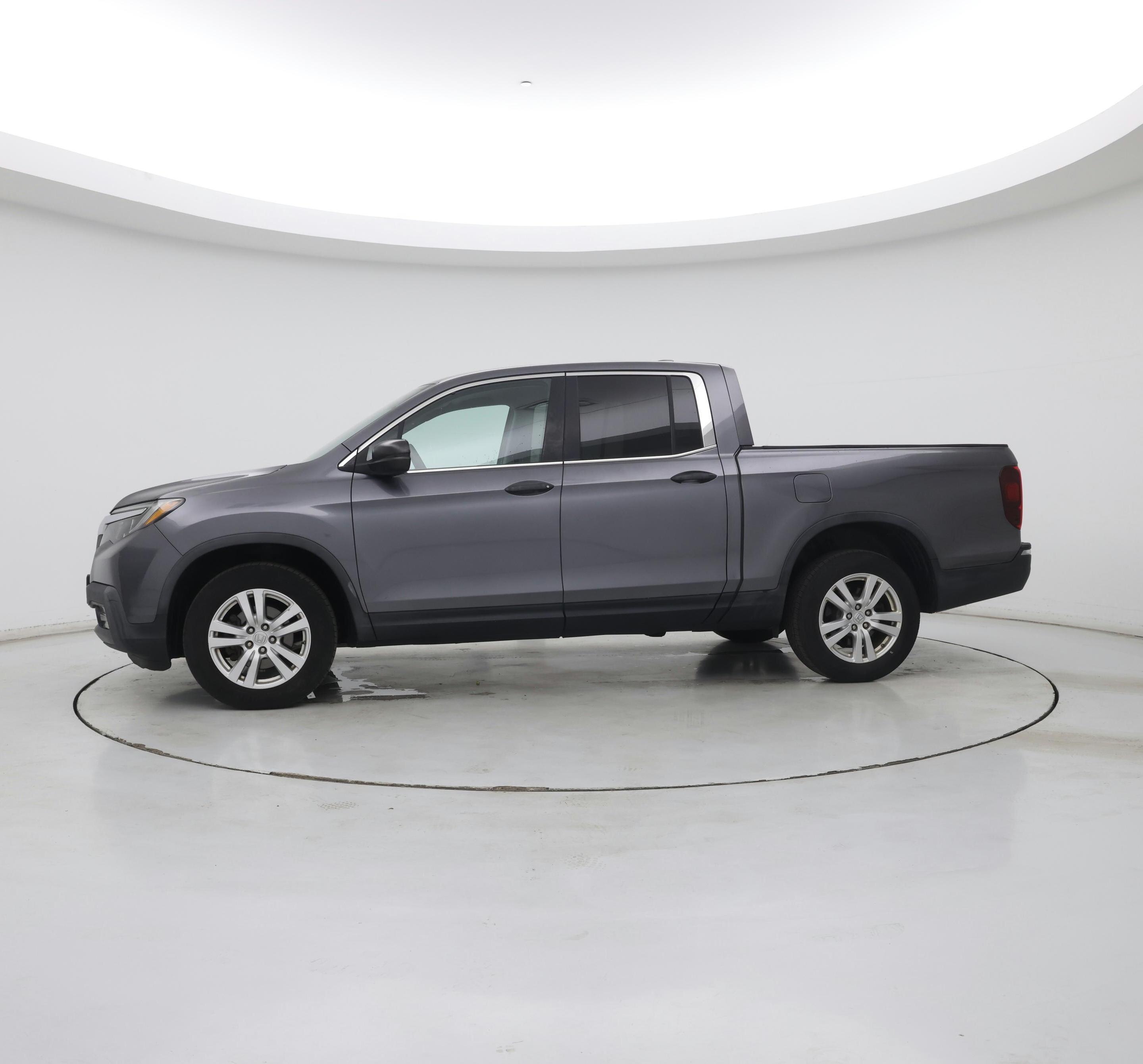 Thumbnail: 2017 Honda Ridgeline - 3