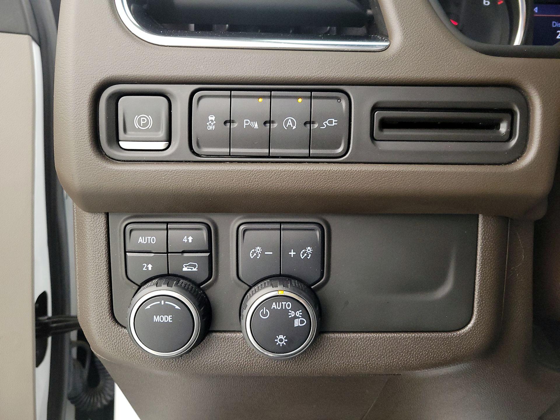 Thumbnail: 2021 Chevrolet Tahoe - 13