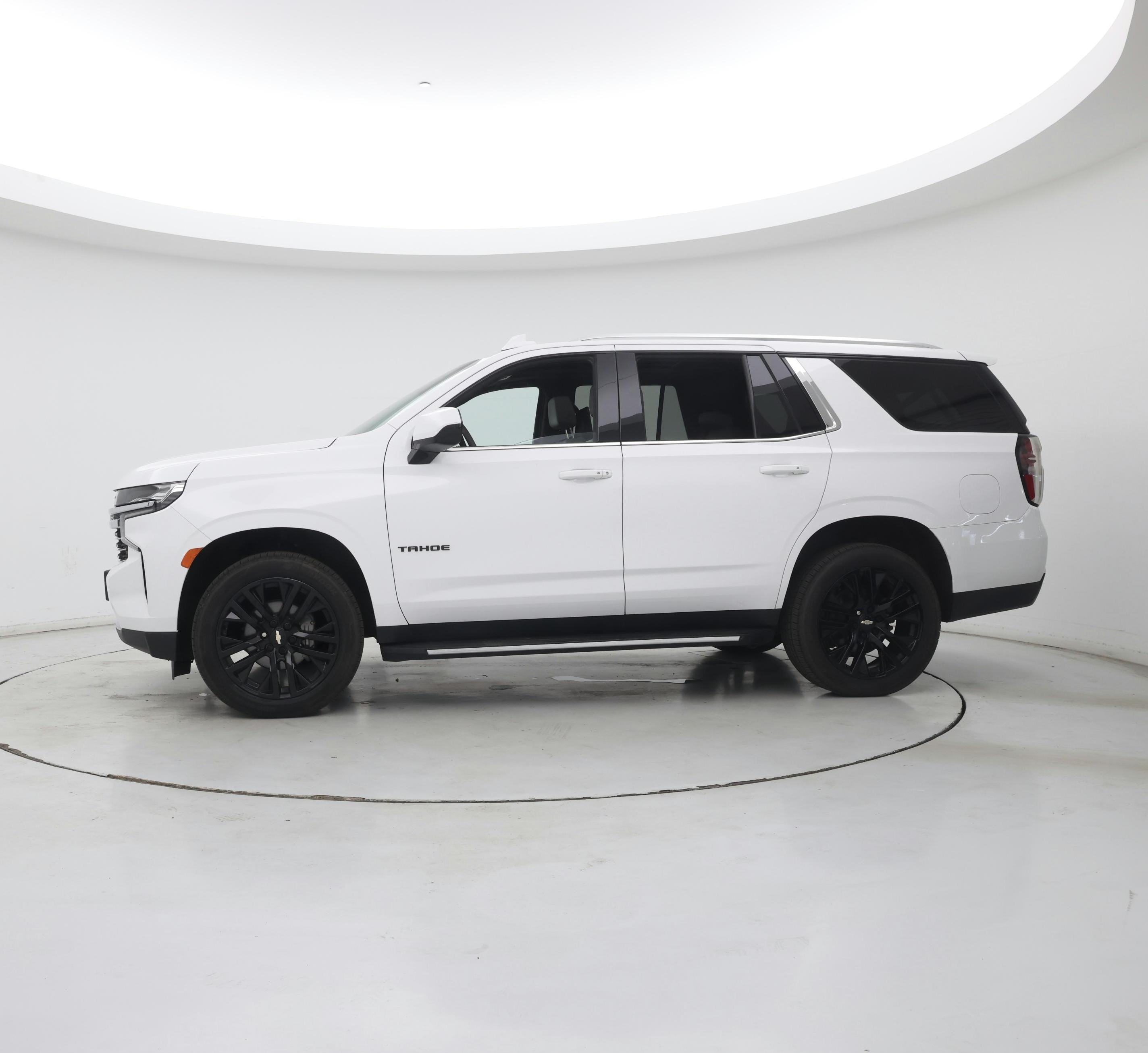 Thumbnail: 2021 Chevrolet Tahoe - 3