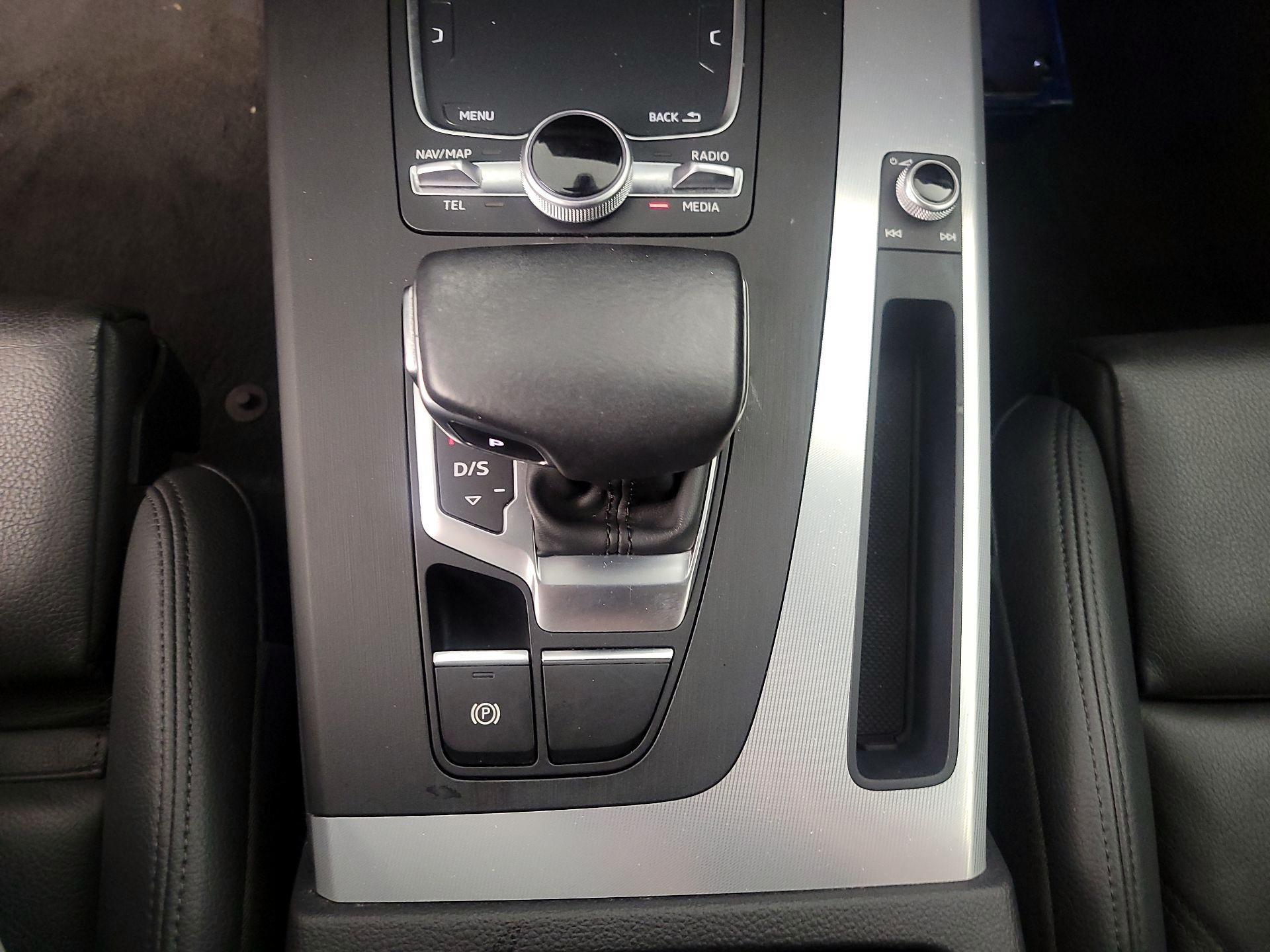 Thumbnail: 2020 Audi Q5 - 18