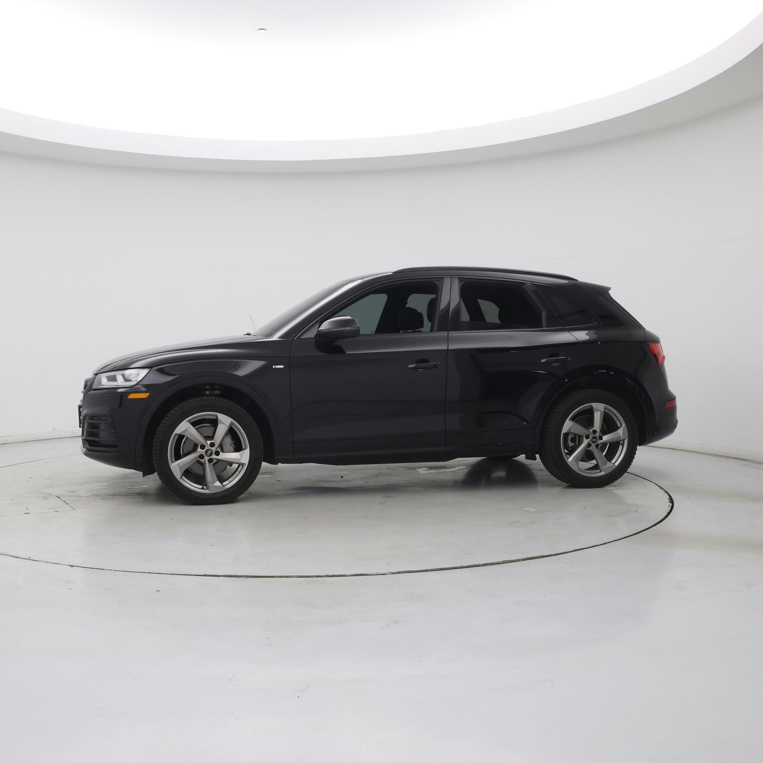Thumbnail: 2020 Audi Q5 - 3