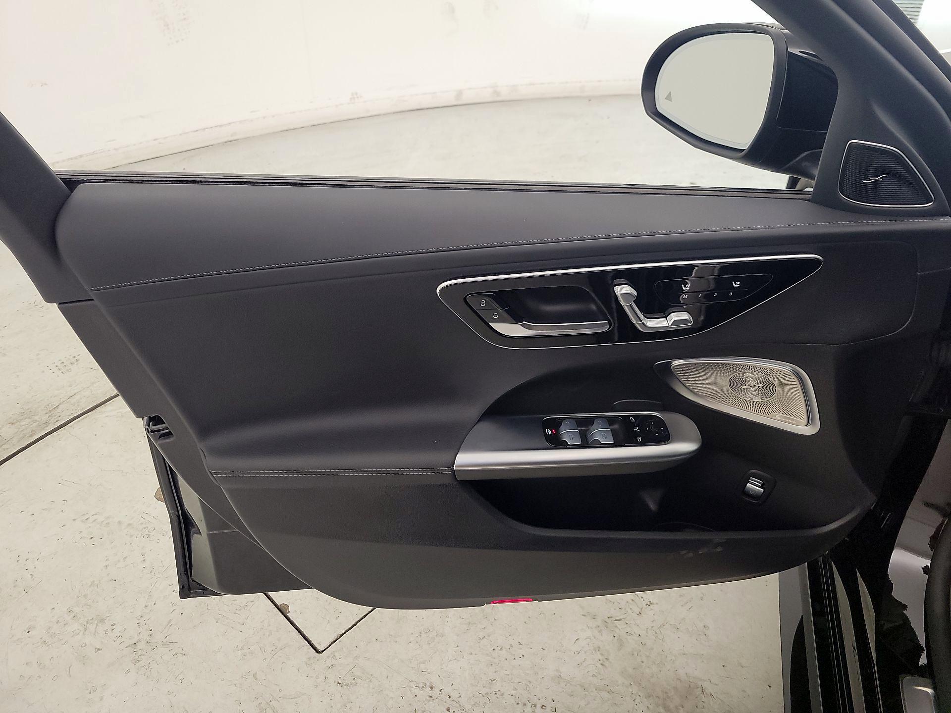 Thumbnail: 2023 Mercedes-Benz C-Class - 12