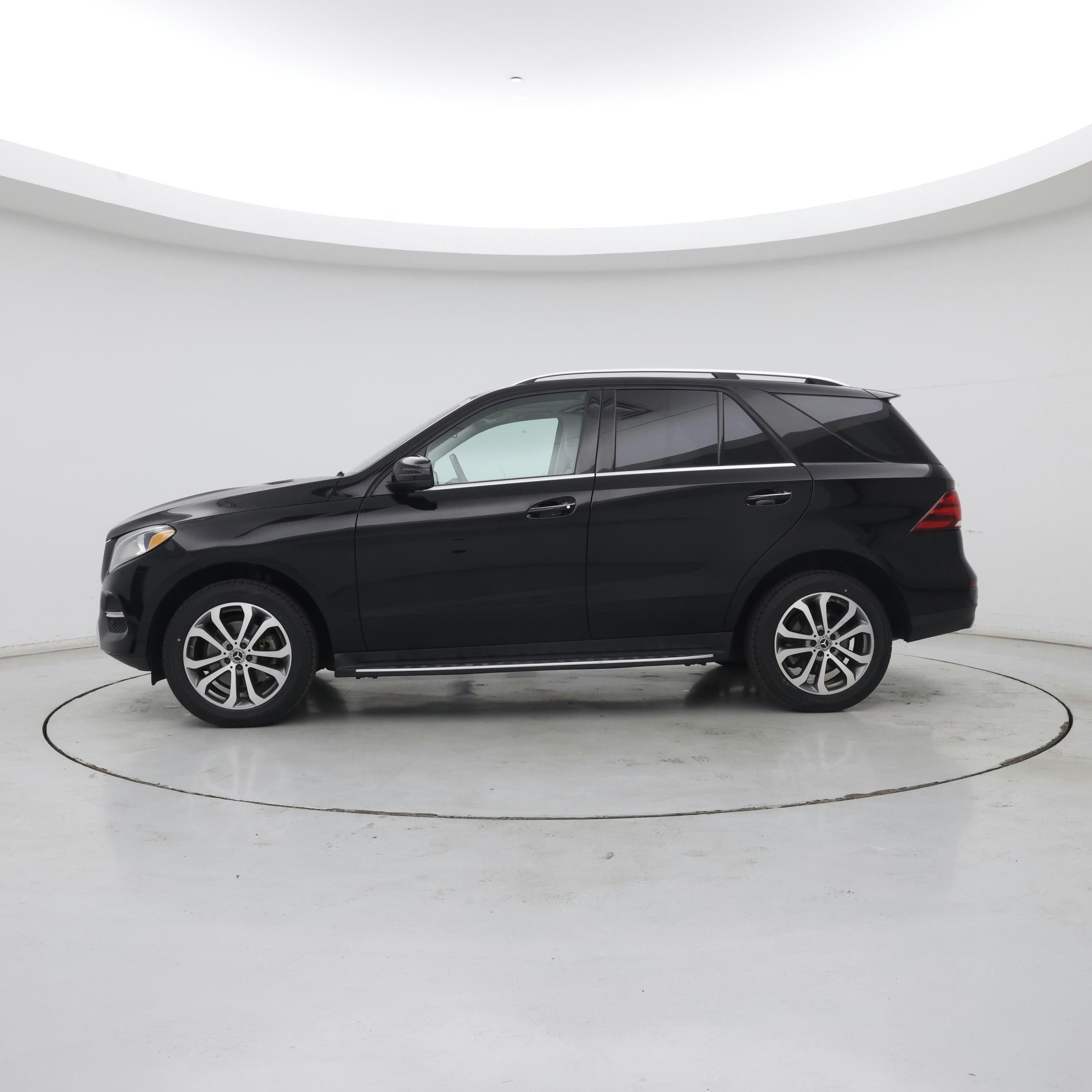 Thumbnail: 2018 Mercedes-Benz GLE - 3