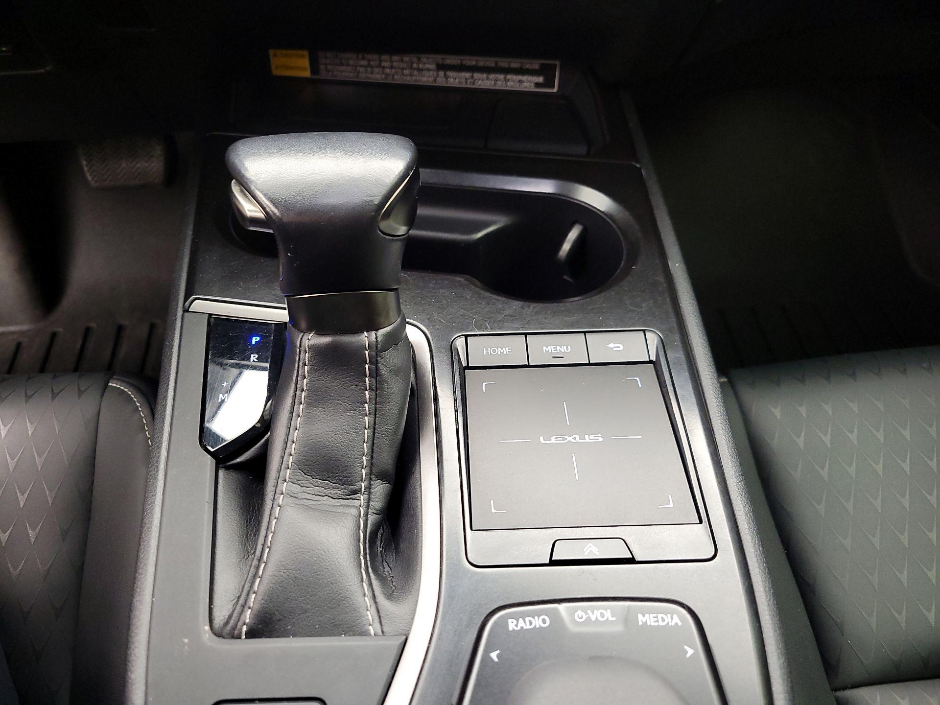 Thumbnail: 2020 Lexus UX - 17