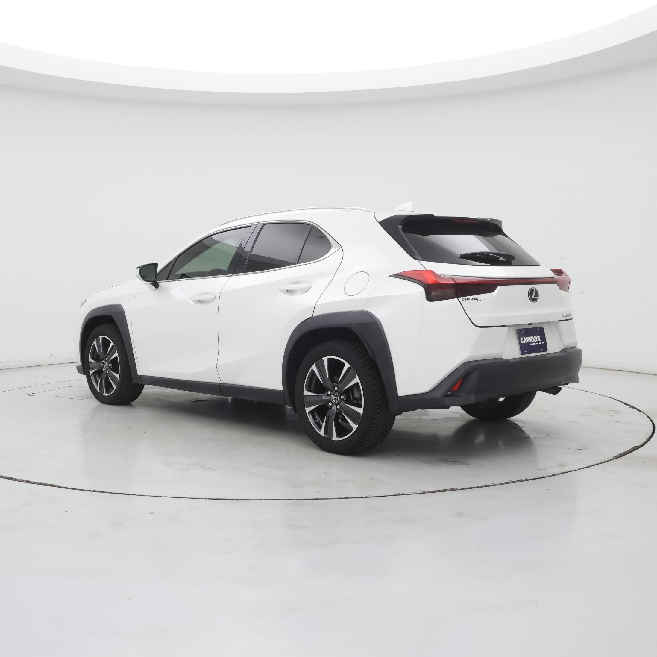 Thumbnail: 2020 Lexus UX - 2