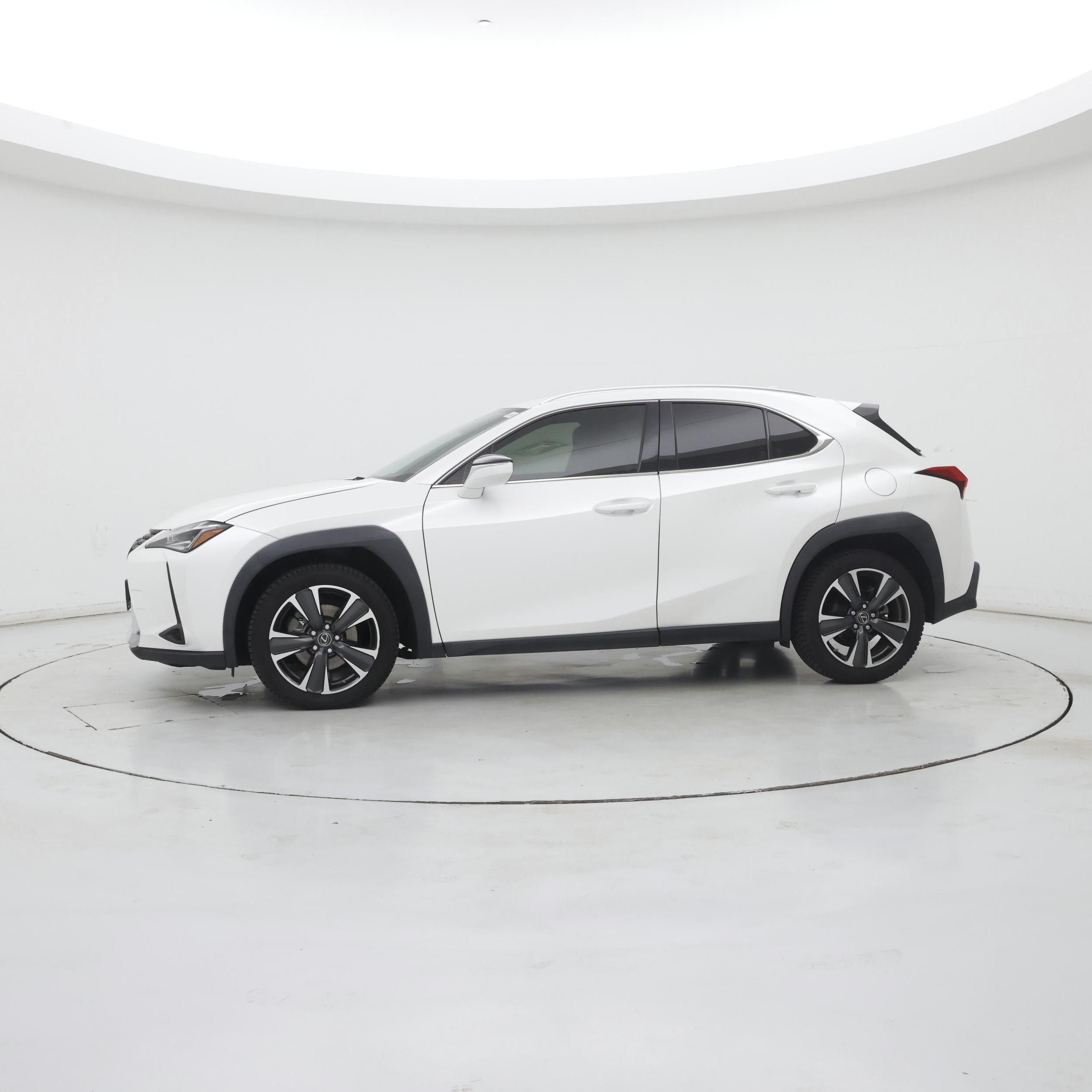 Thumbnail: 2020 Lexus UX - 3