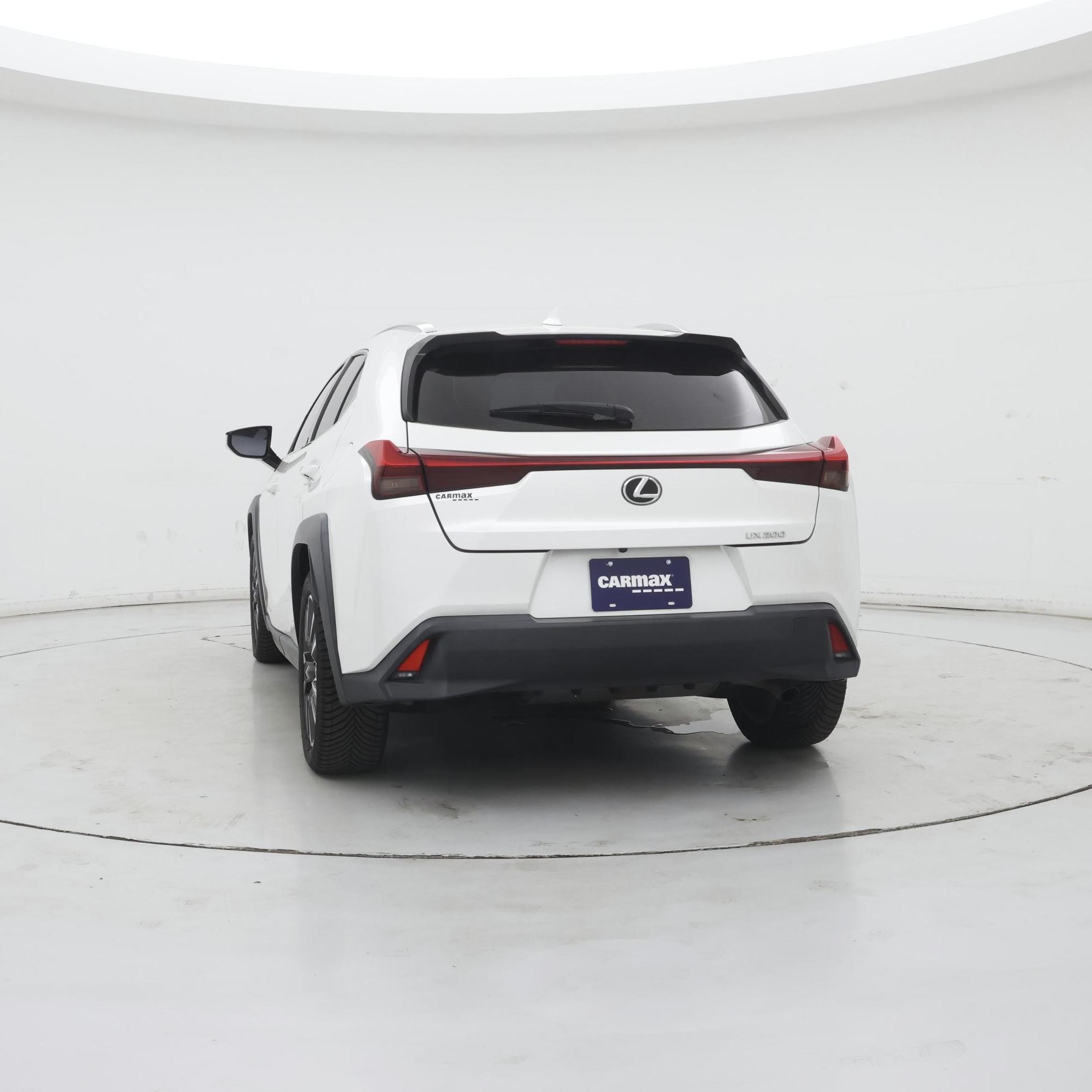 Thumbnail: 2020 Lexus UX - 6
