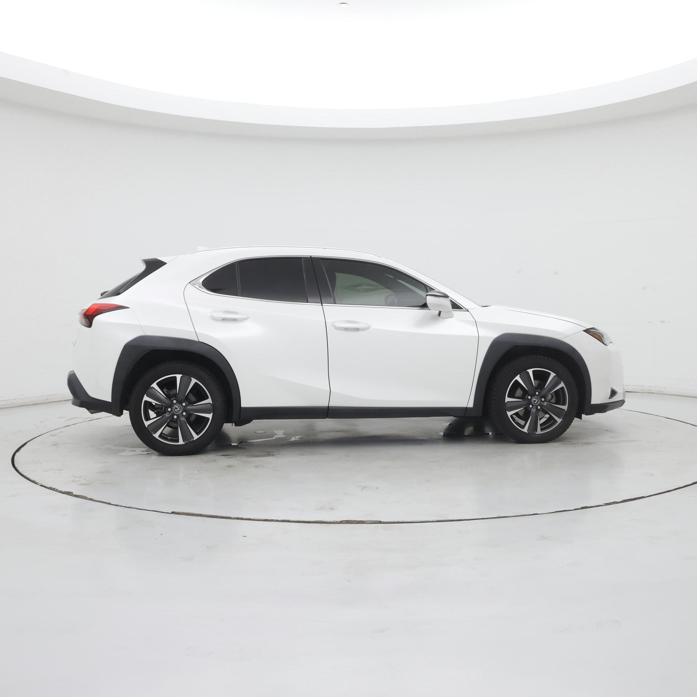 Thumbnail: 2020 Lexus UX - 7