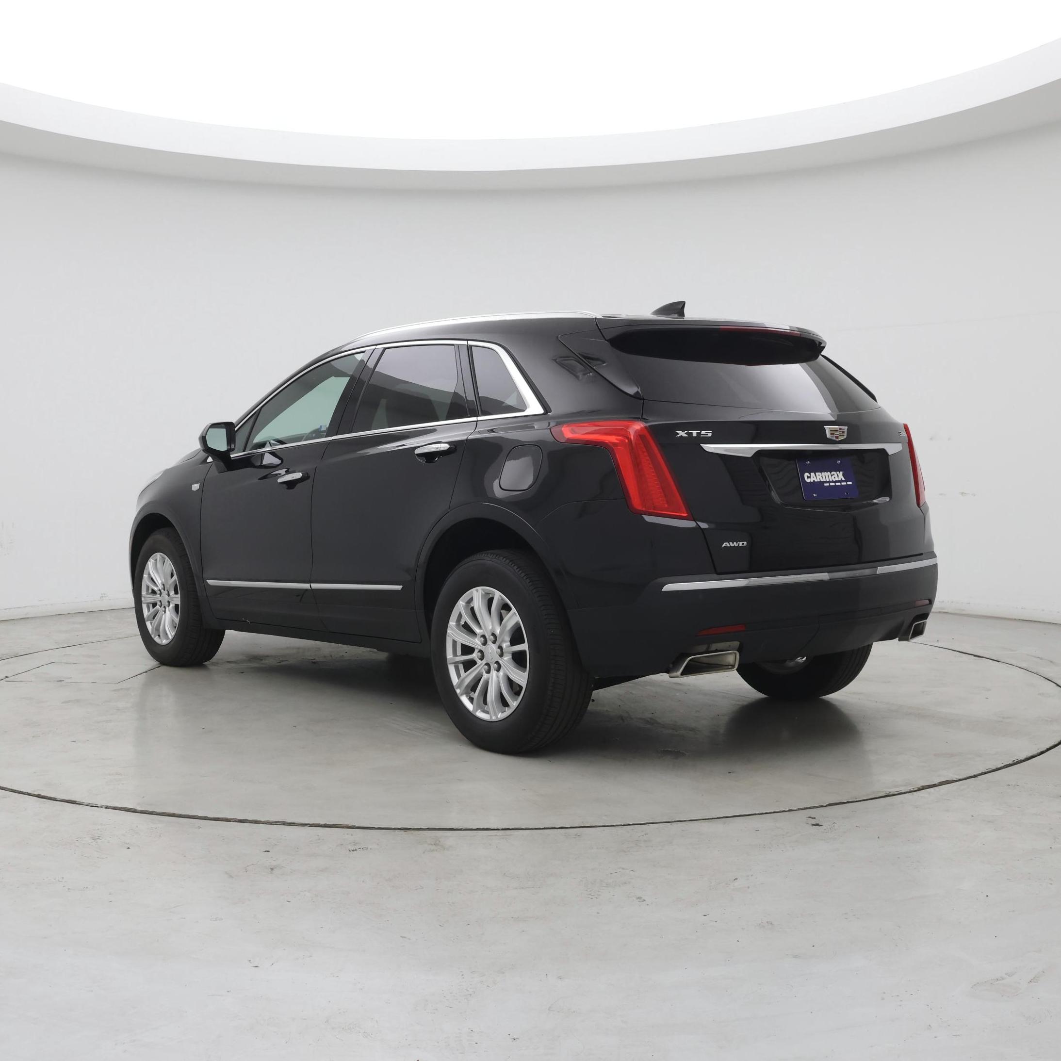 Thumbnail: 2019 Cadillac XT5 - 2