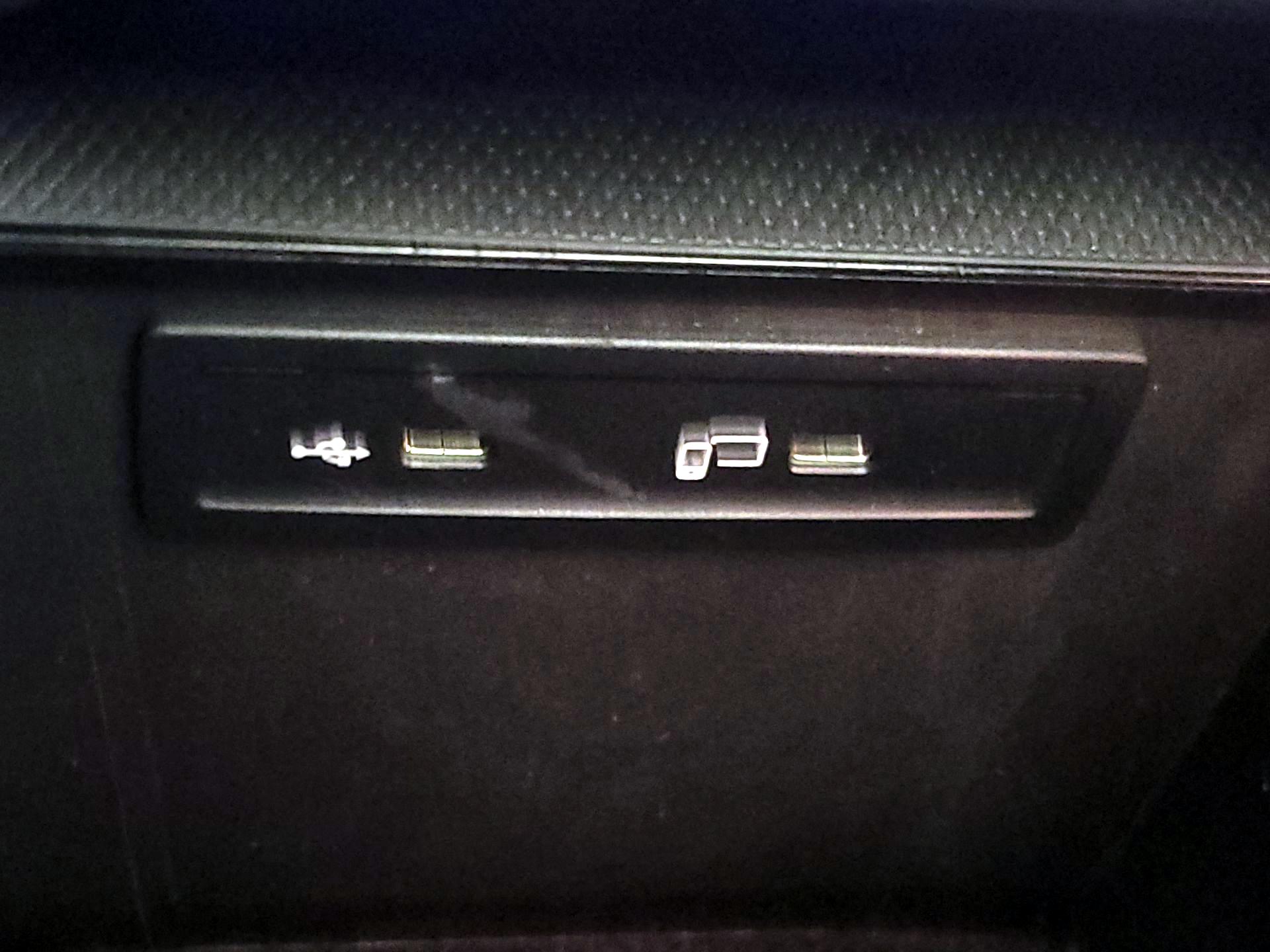 Thumbnail: 2021 Mercedes-Benz GLC - 18