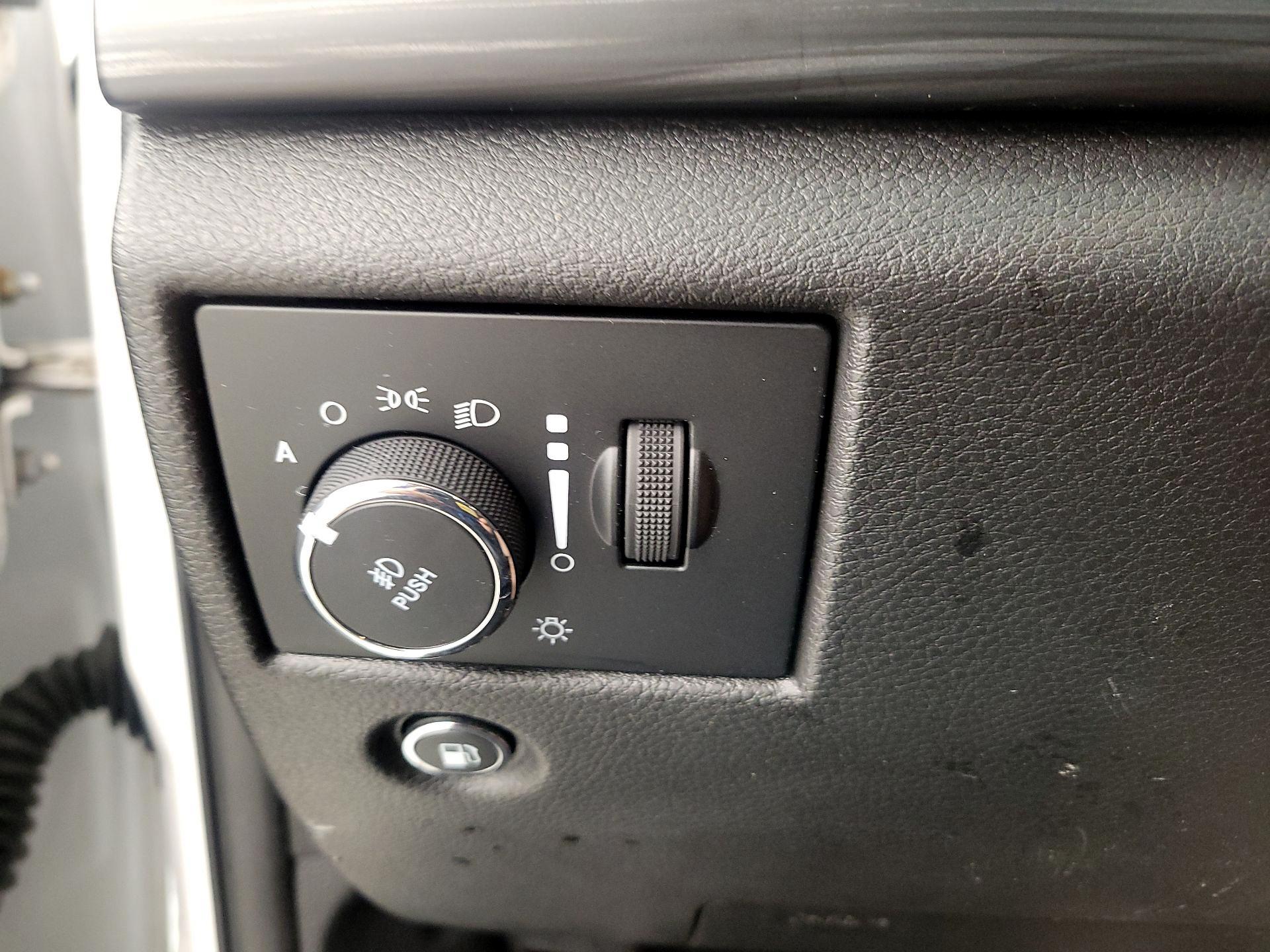 Thumbnail: 2021 Jeep Grand Cherokee - 13