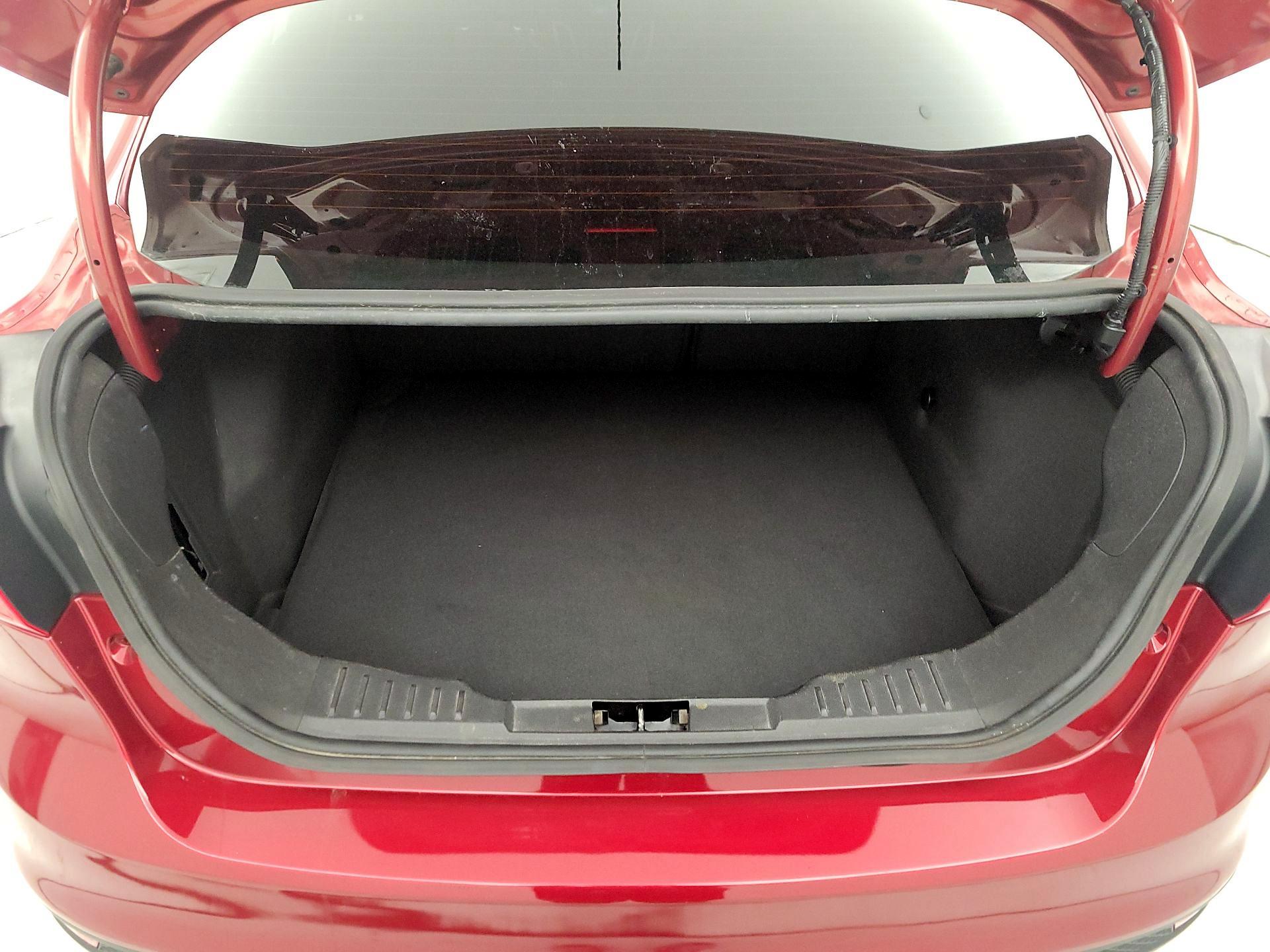 Thumbnail: 2014 Ford Focus - 20