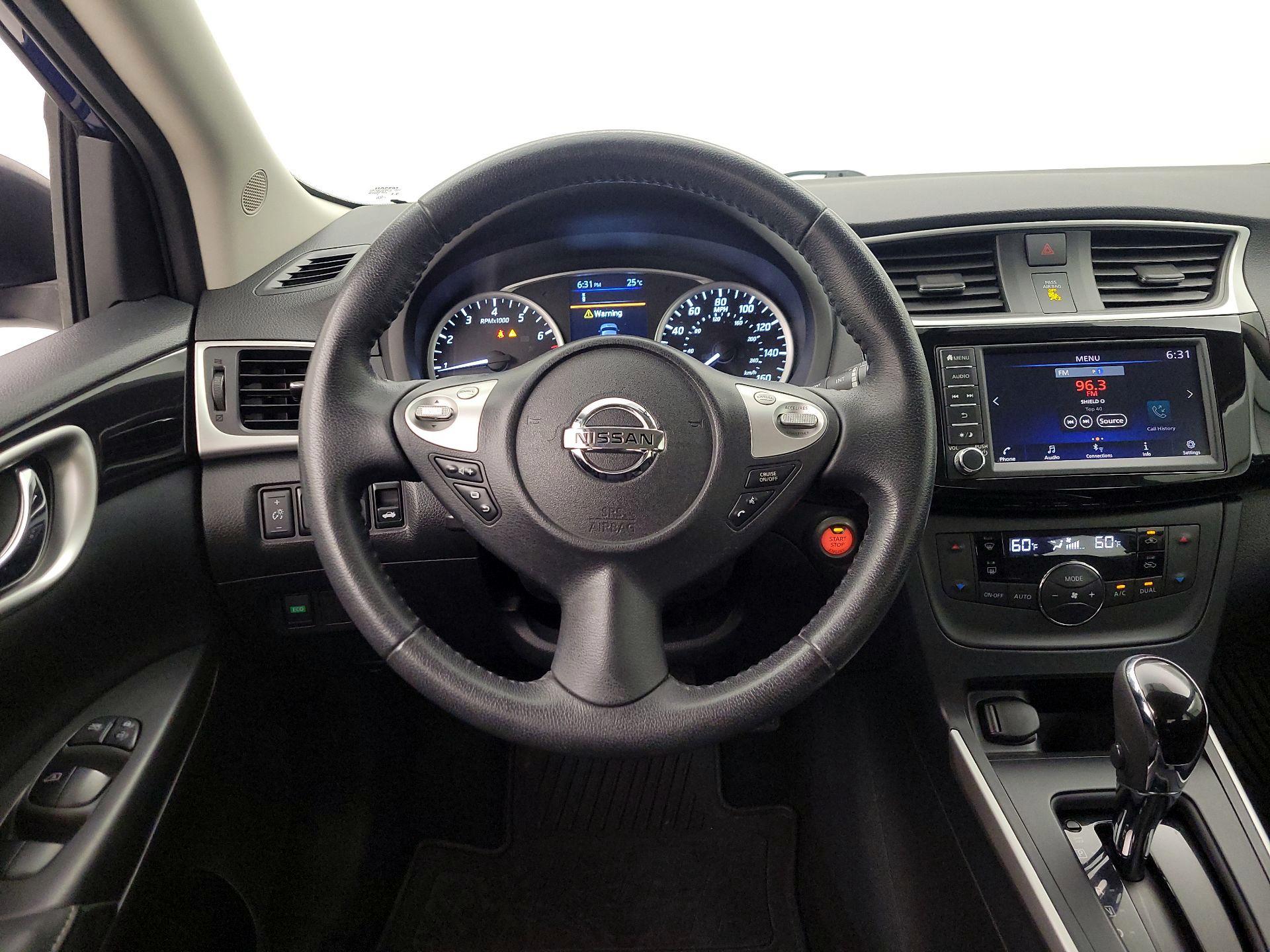 Thumbnail: 2019 Nissan Sentra - 10