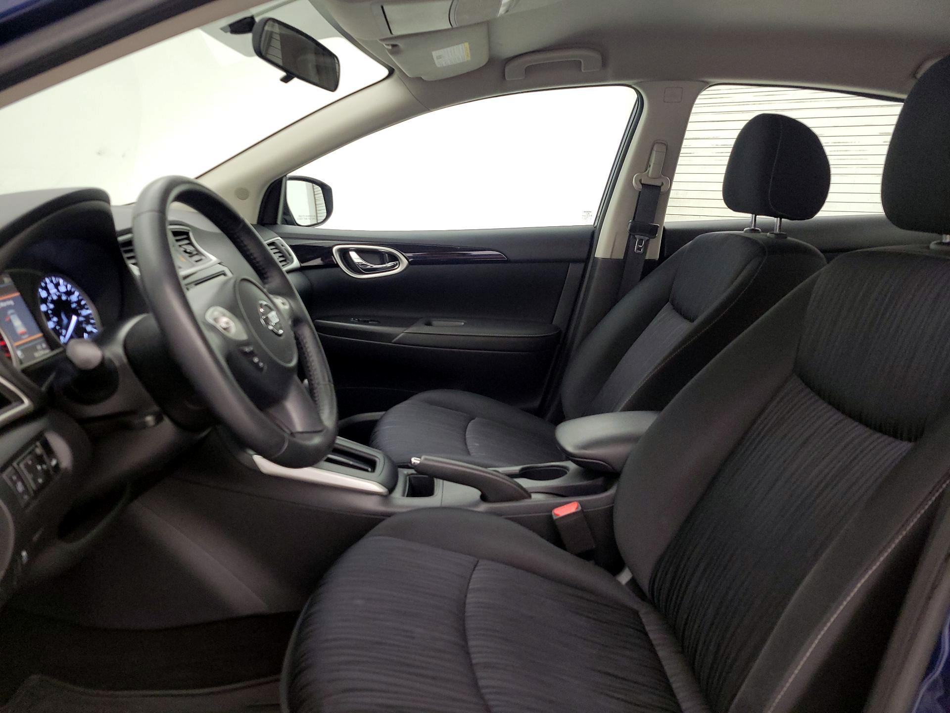 Thumbnail: 2019 Nissan Sentra - 11