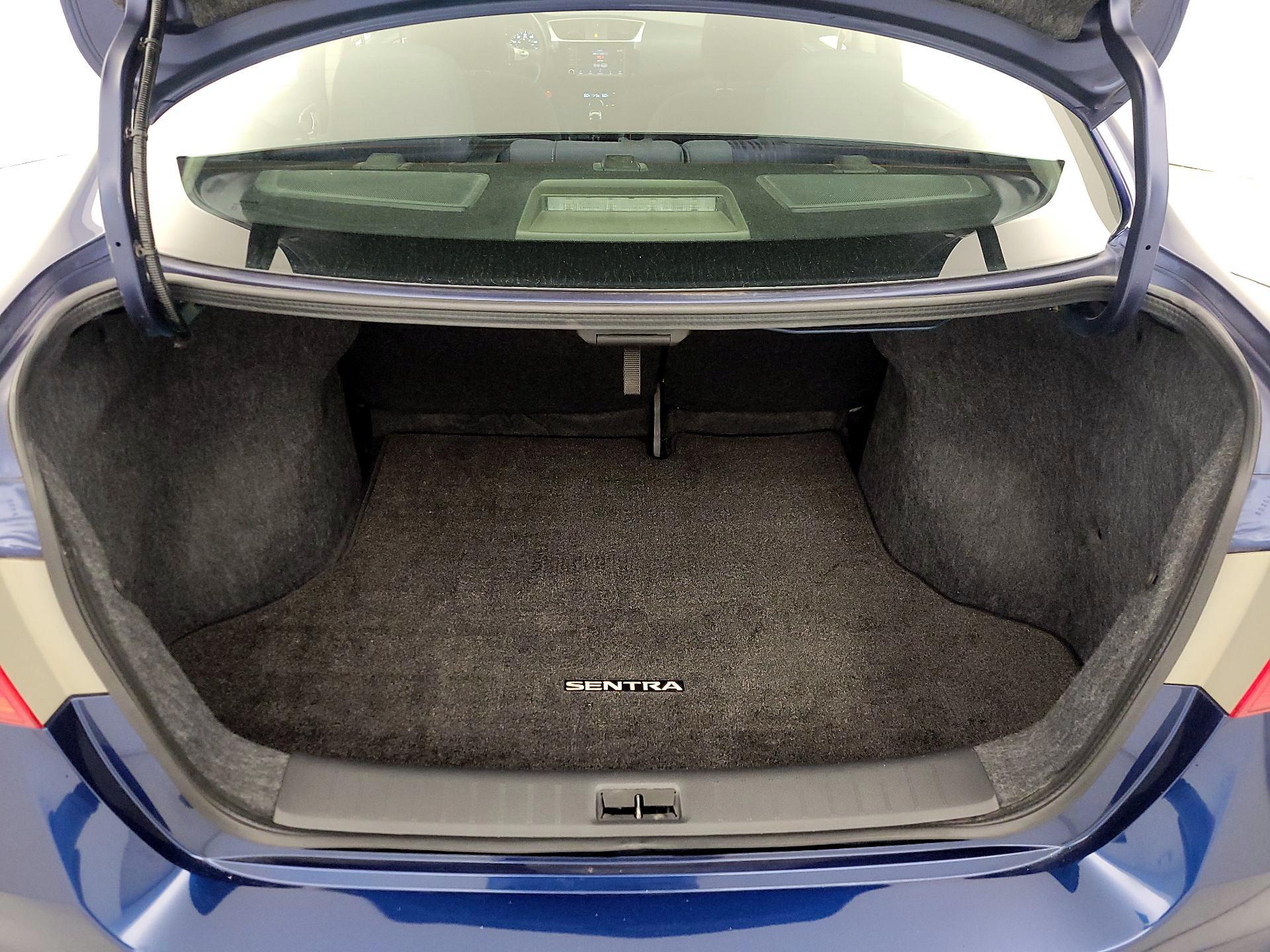 Thumbnail: 2019 Nissan Sentra - 20