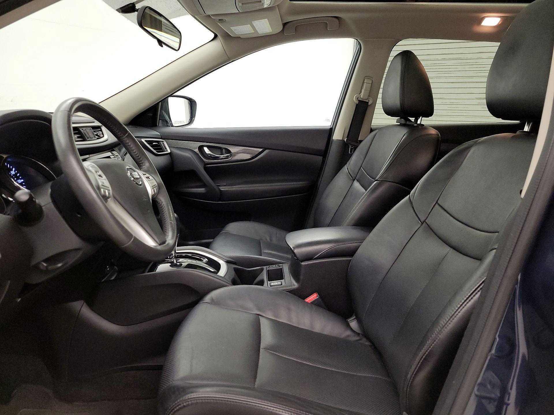 Thumbnail: 2015 Nissan Rogue - 11