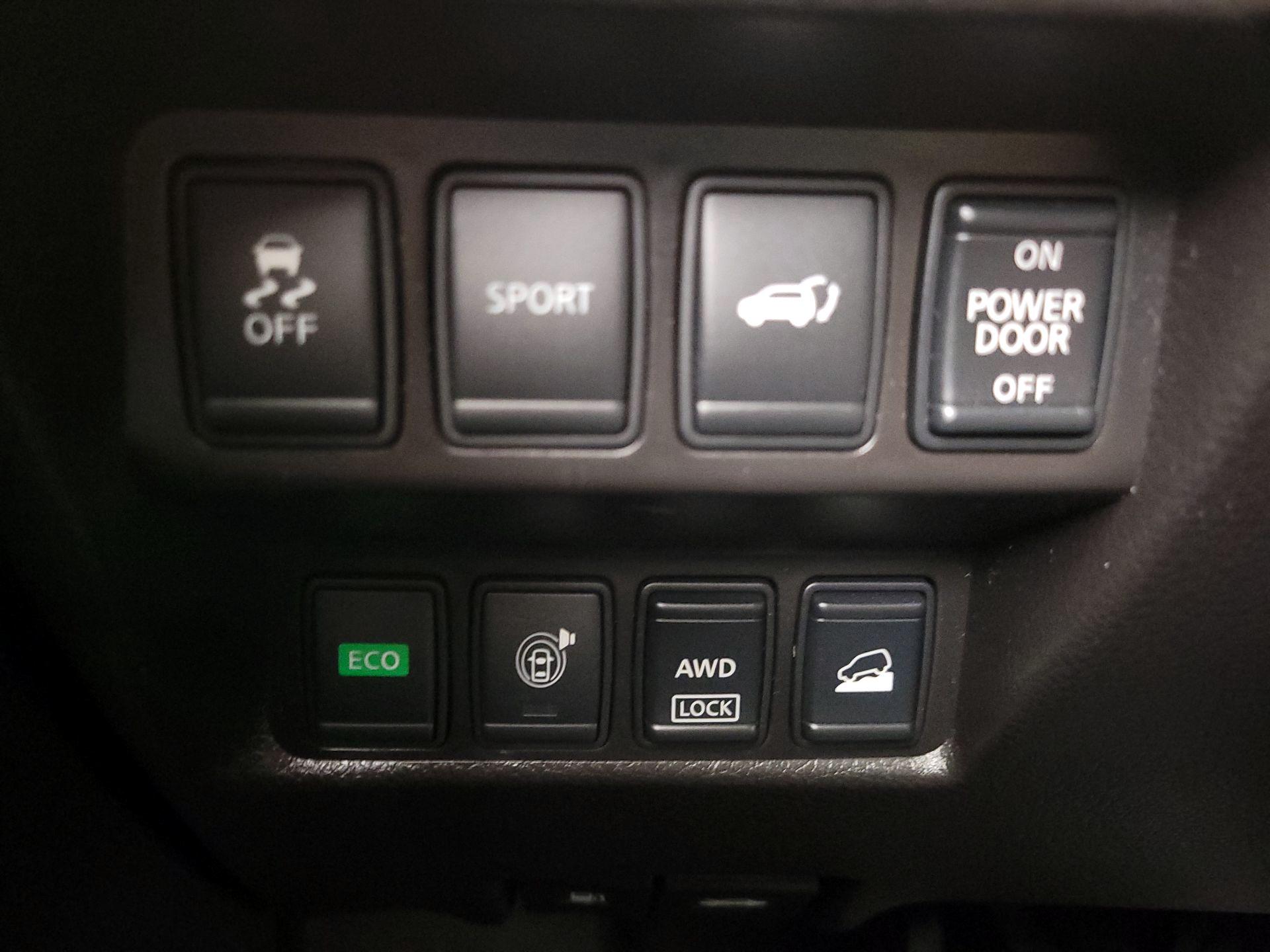 Thumbnail: 2015 Nissan Rogue - 13