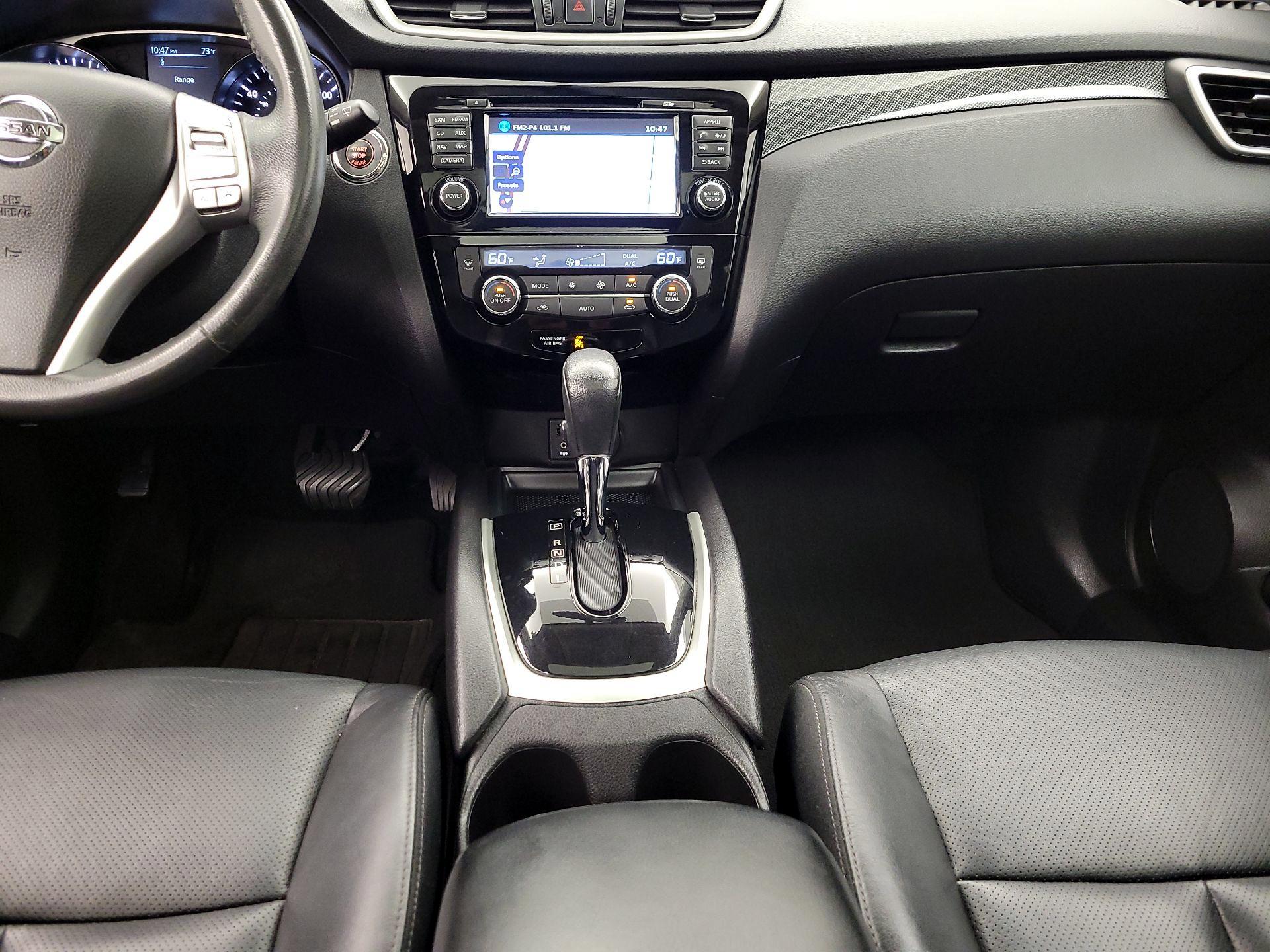 Thumbnail: 2015 Nissan Rogue - 18