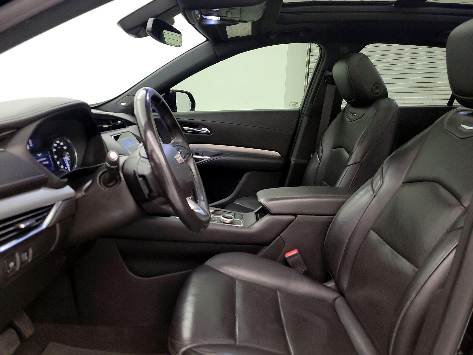Thumbnail: 2019 Cadillac XT4 - 11