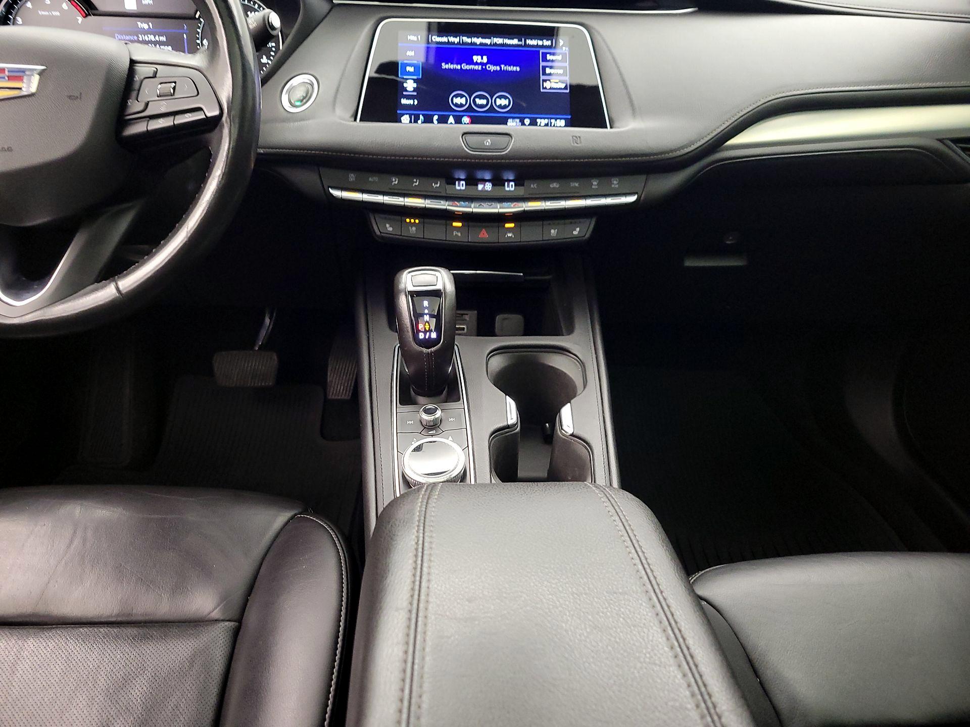 Thumbnail: 2019 Cadillac XT4 - 18