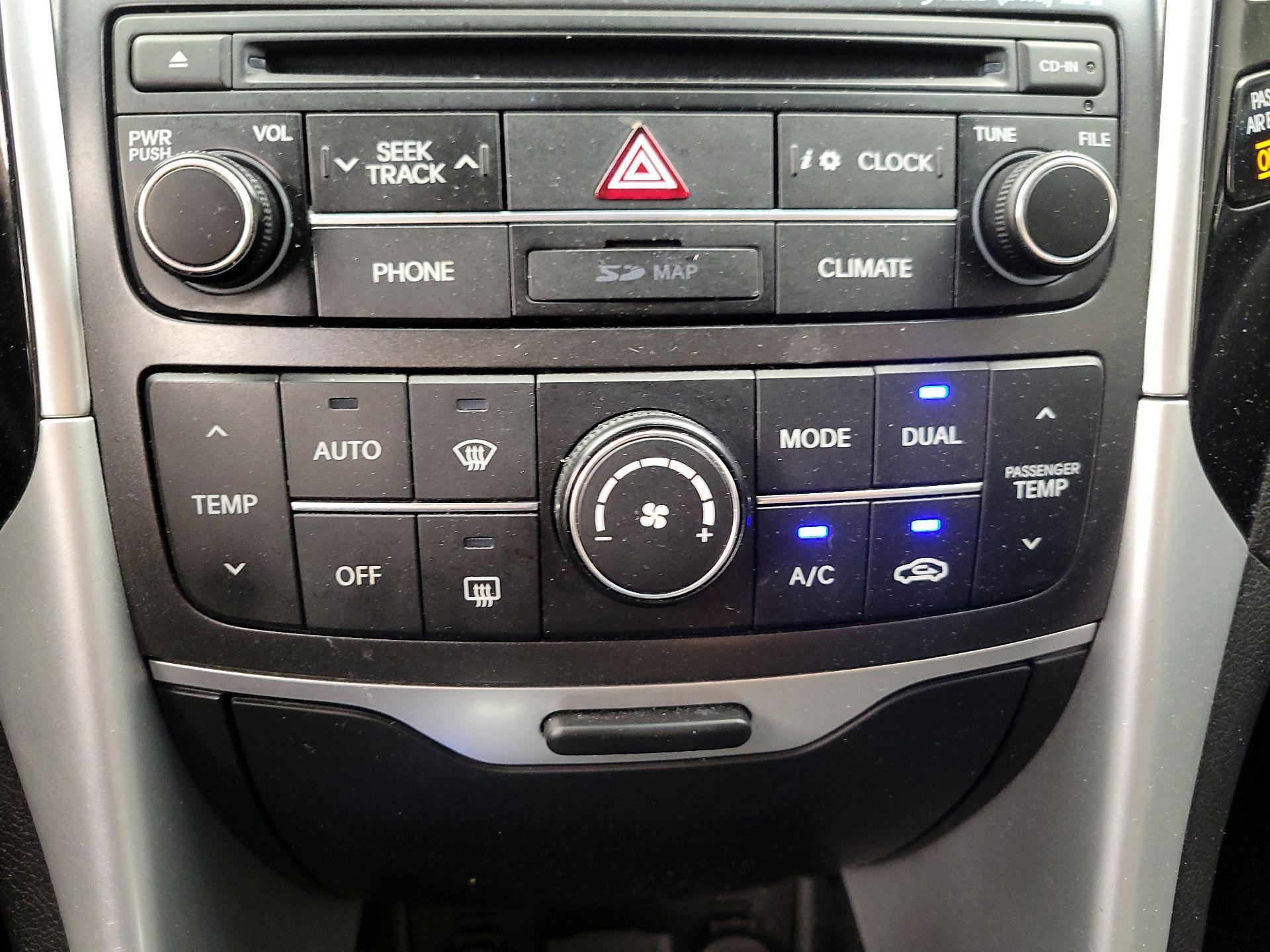 Thumbnail: 2014 Hyundai Sonata - 17