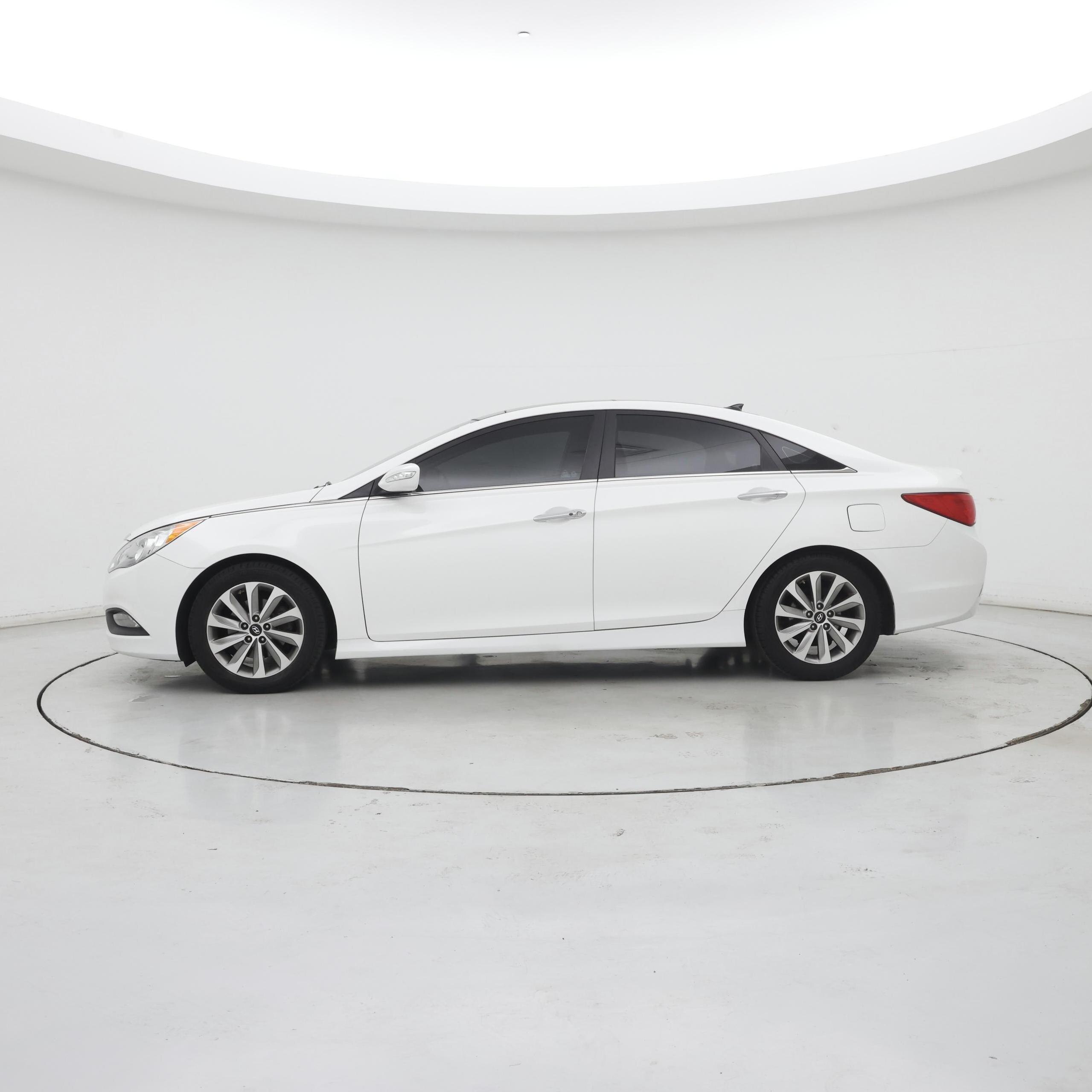 Thumbnail: 2014 Hyundai Sonata - 3