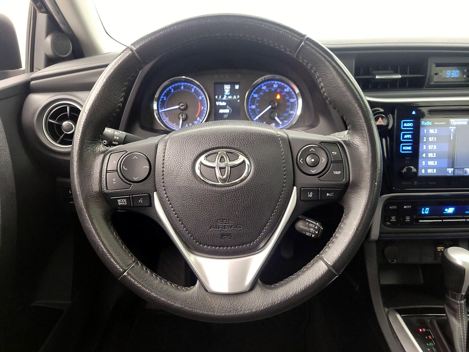 Thumbnail: 2017 Toyota Corolla - 10