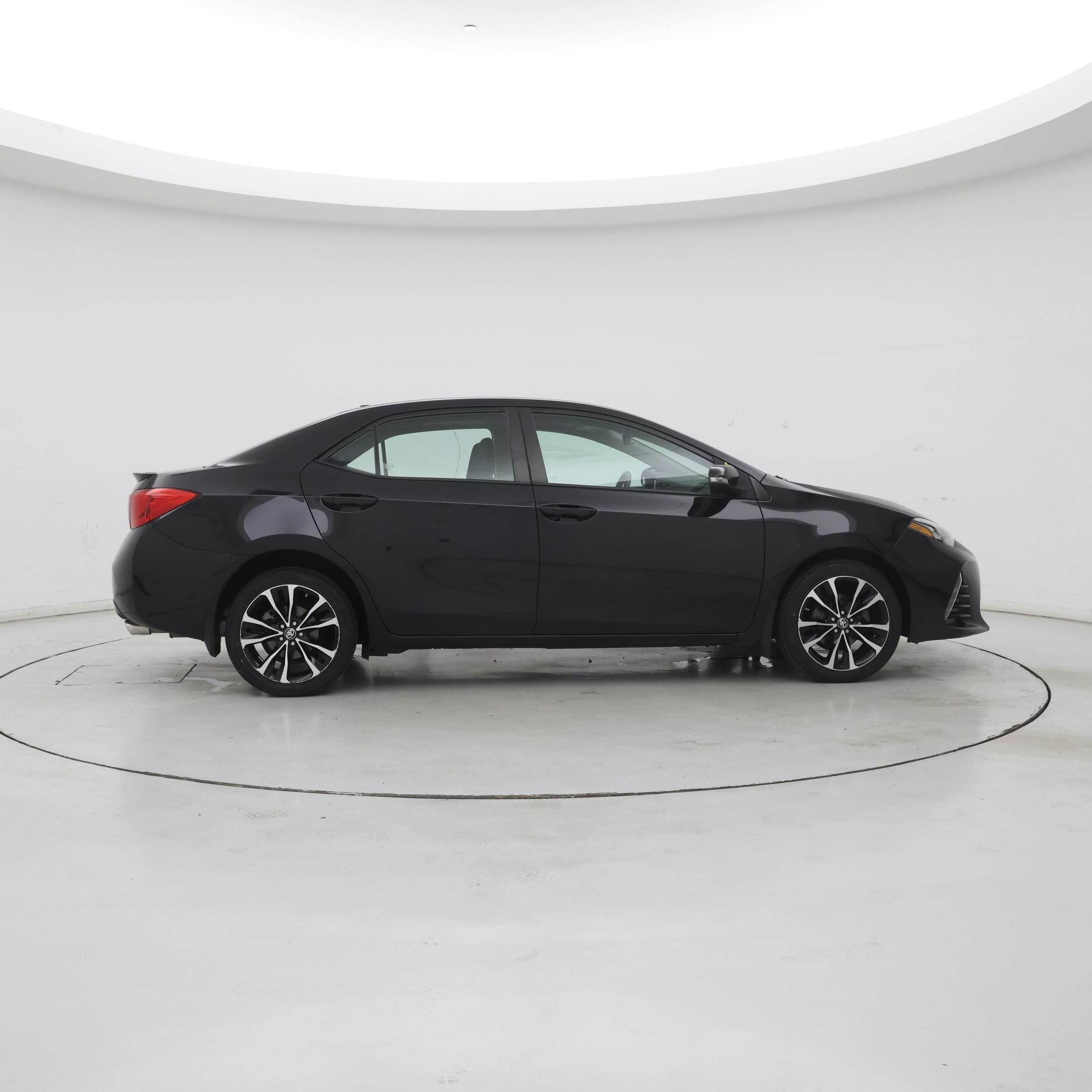 Thumbnail: 2017 Toyota Corolla - 7