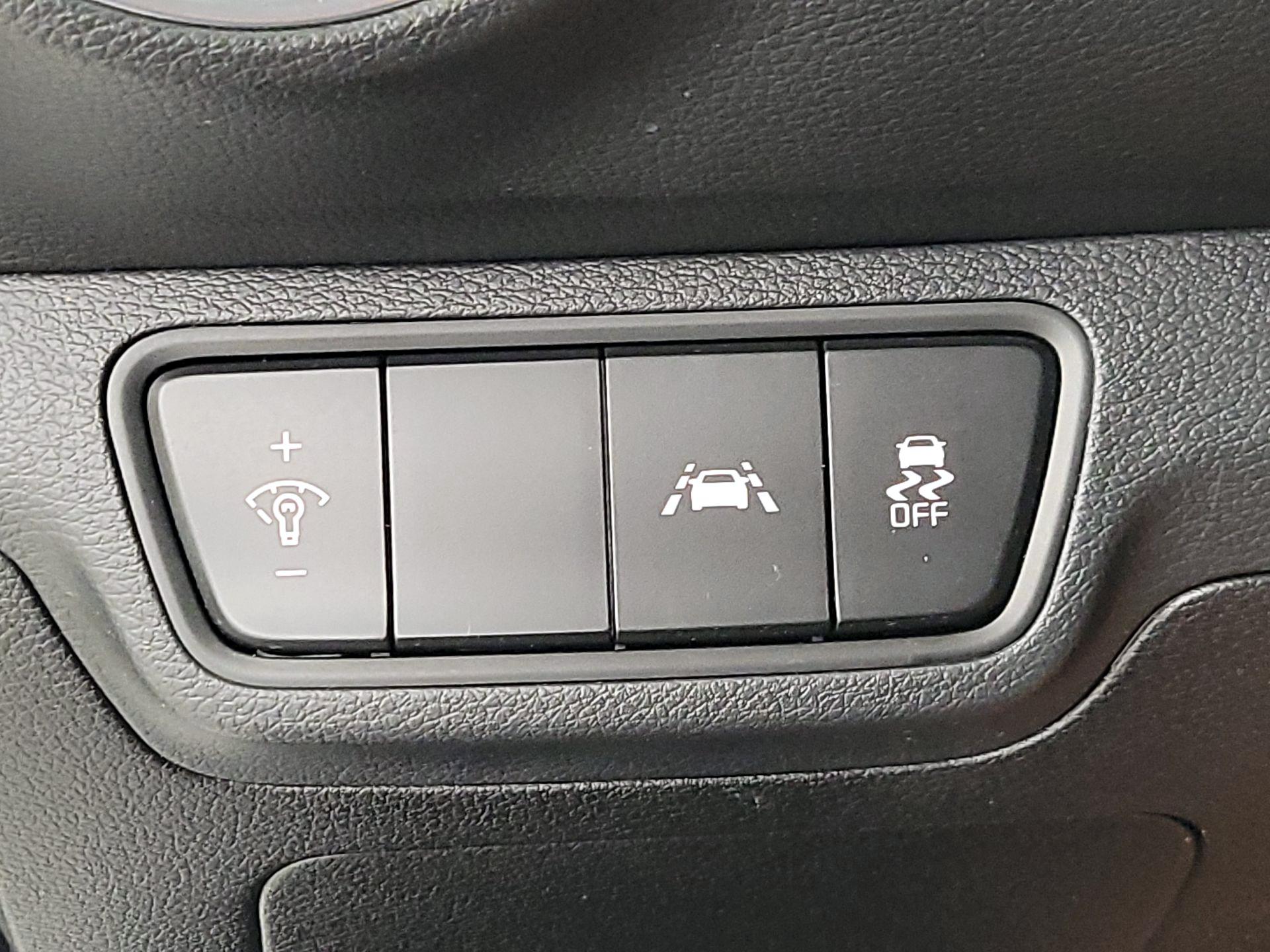 Thumbnail: 2019 Kia Forte - 13