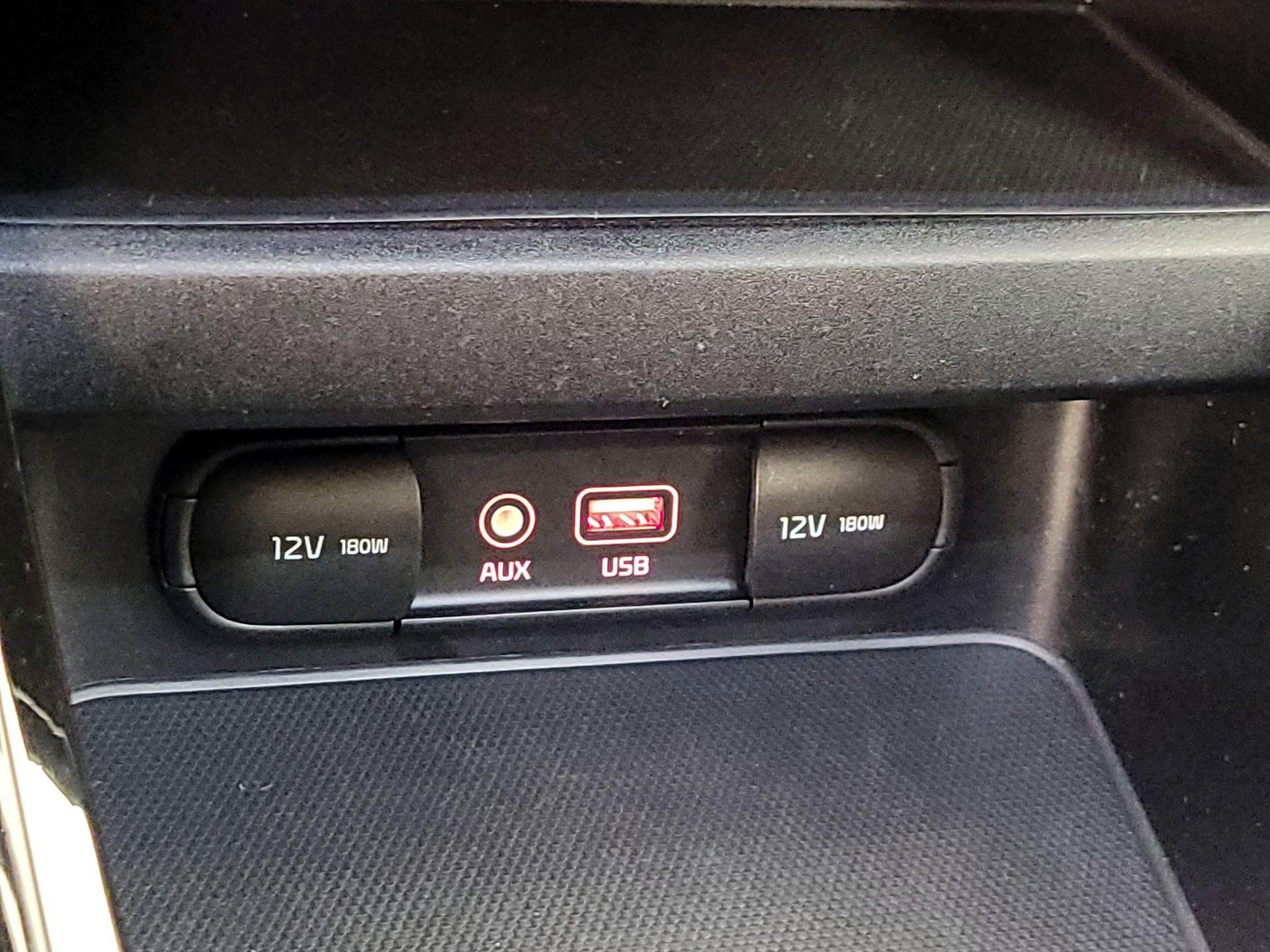 Thumbnail: 2019 Kia Forte - 18