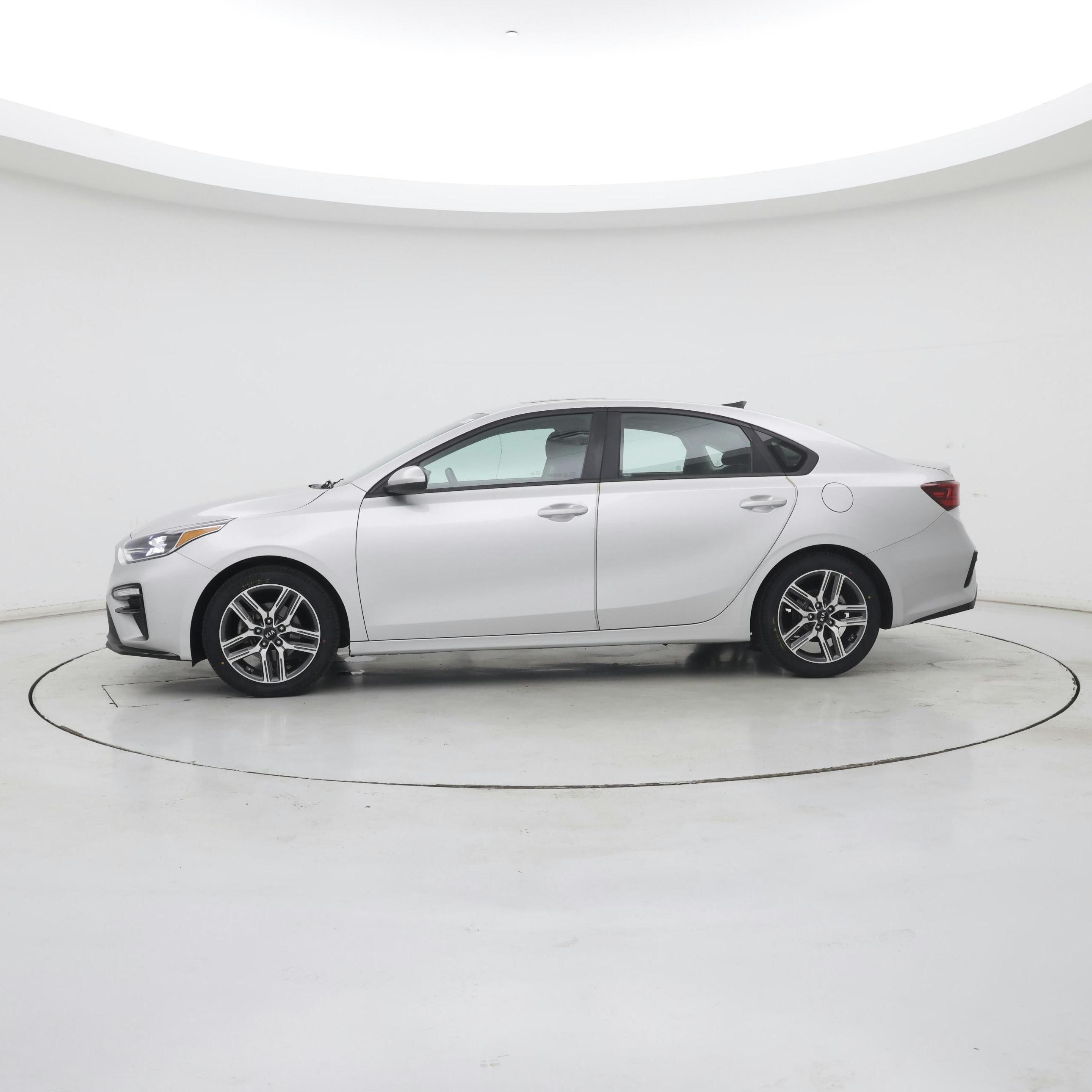 Thumbnail: 2019 Kia Forte - 3