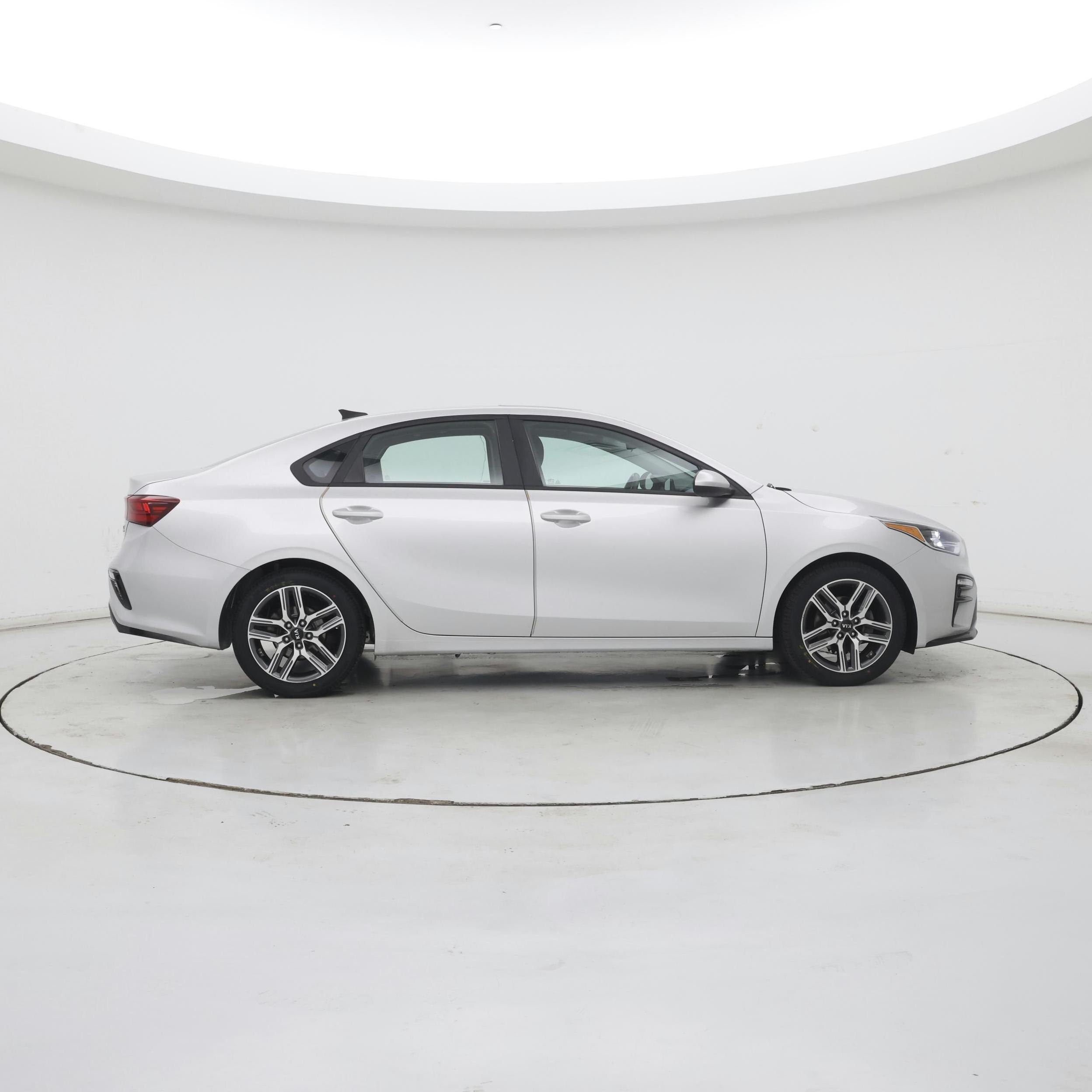 Thumbnail: 2019 Kia Forte - 7