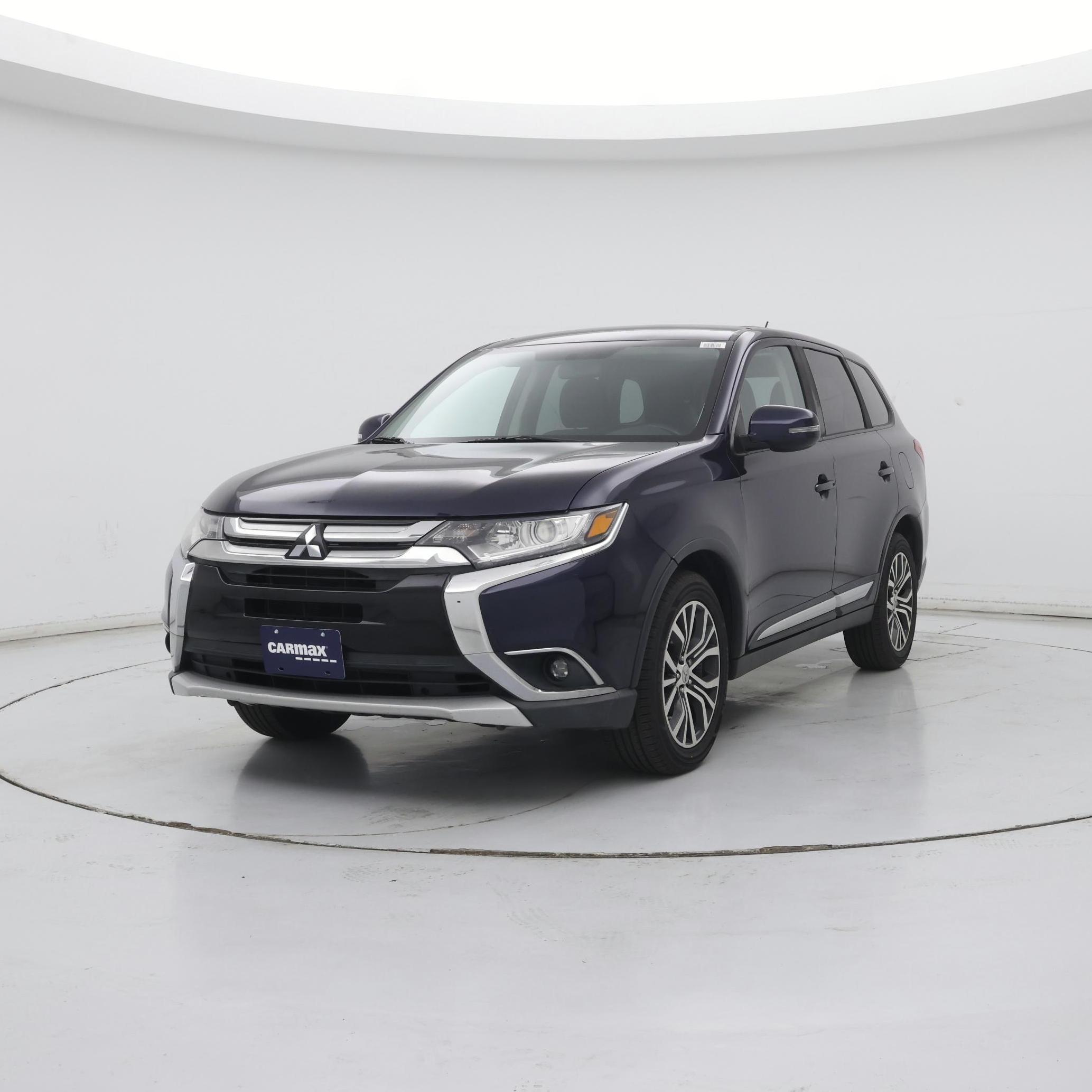 Thumbnail: 2016 Mitsubishi Outlander - 4